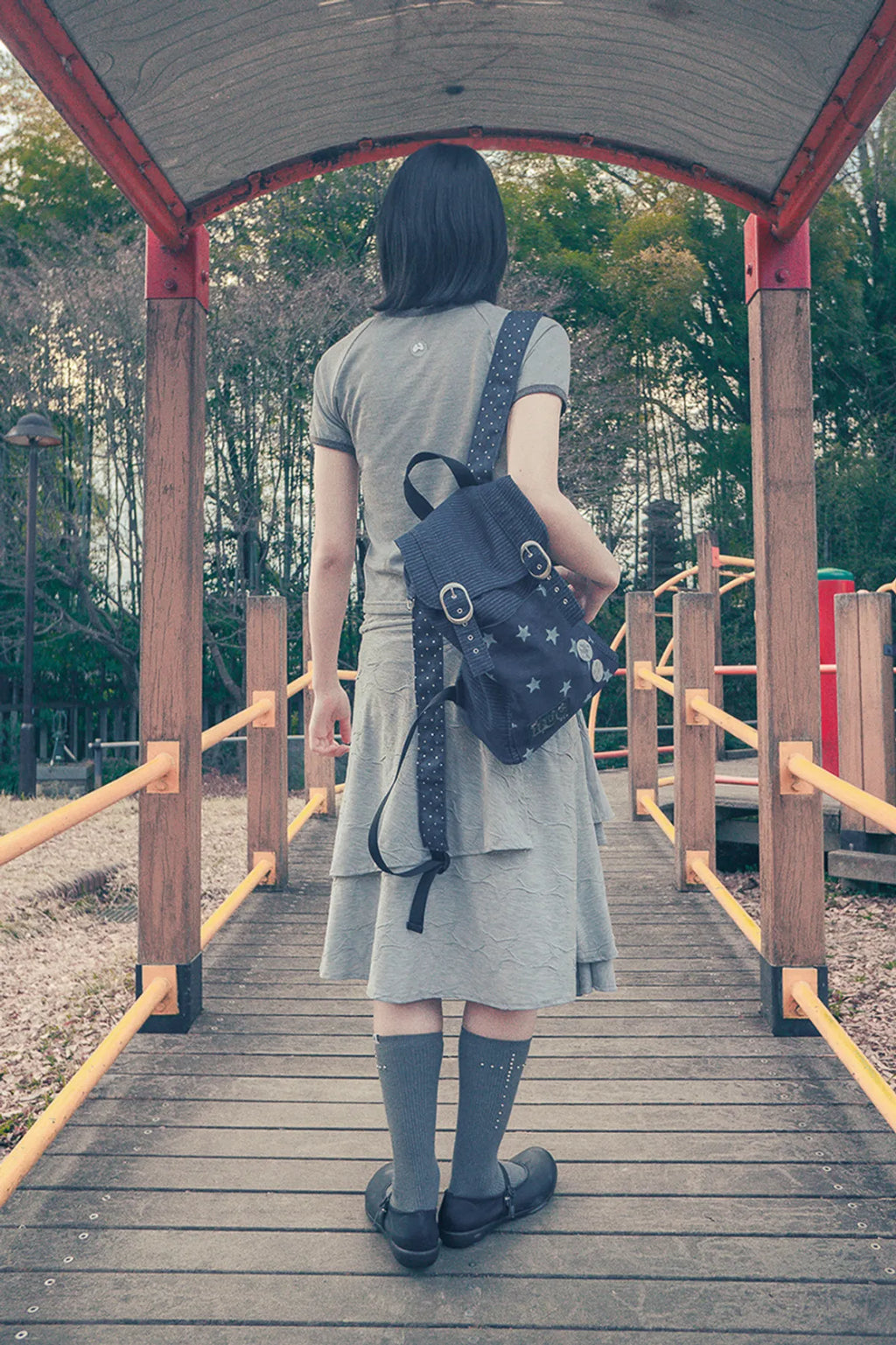 HUGYOURSKIN STARDUST DENIM BACKPACK (BLUE)