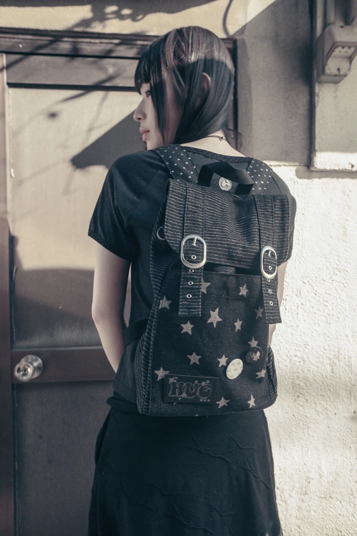 HUGYOURSKIN STARDUST DENIM BACKPACK (BLACK)
