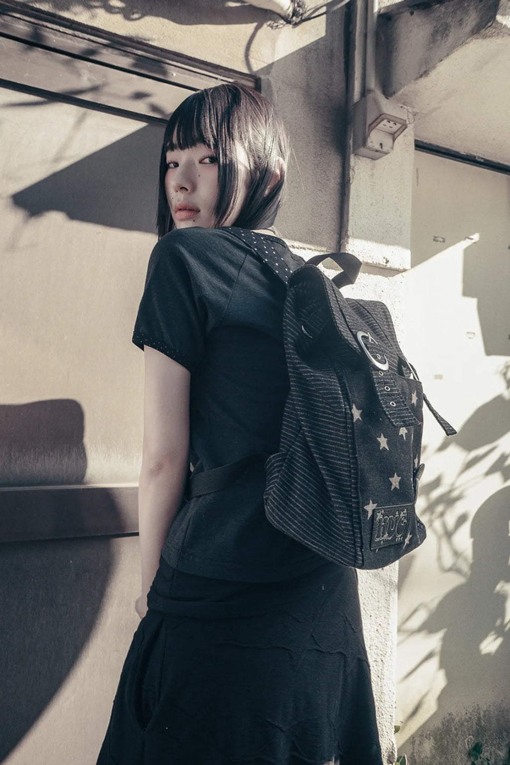 HUGYOURSKIN STARDUST DENIM BACKPACK (BLACK)