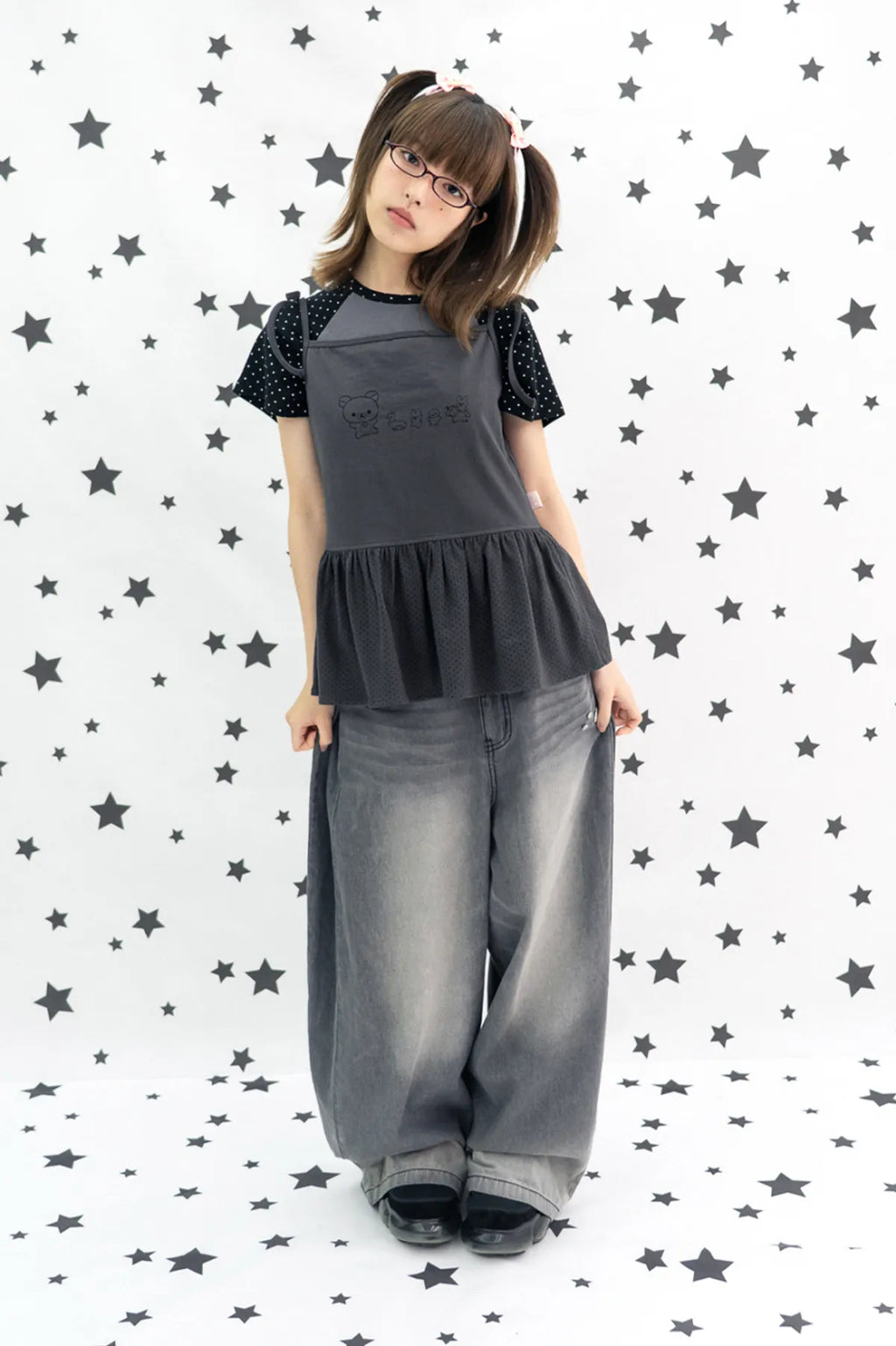 HUGYOURSKIN KORILAKKUMA WASHED JEANS (CHARCOAL)