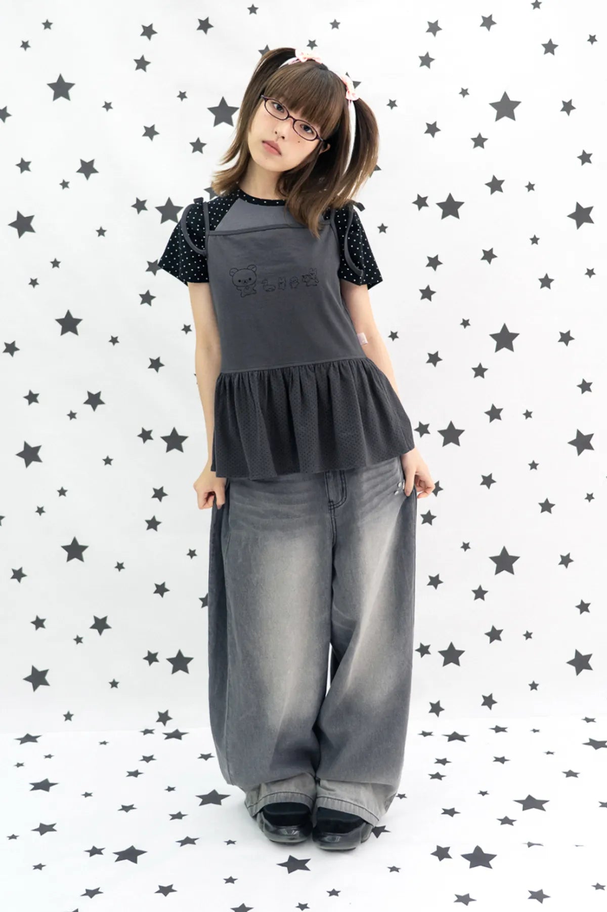 HUGYOURSKIN KORILAKKUMA WASHED JEANS (CHARCOAL)