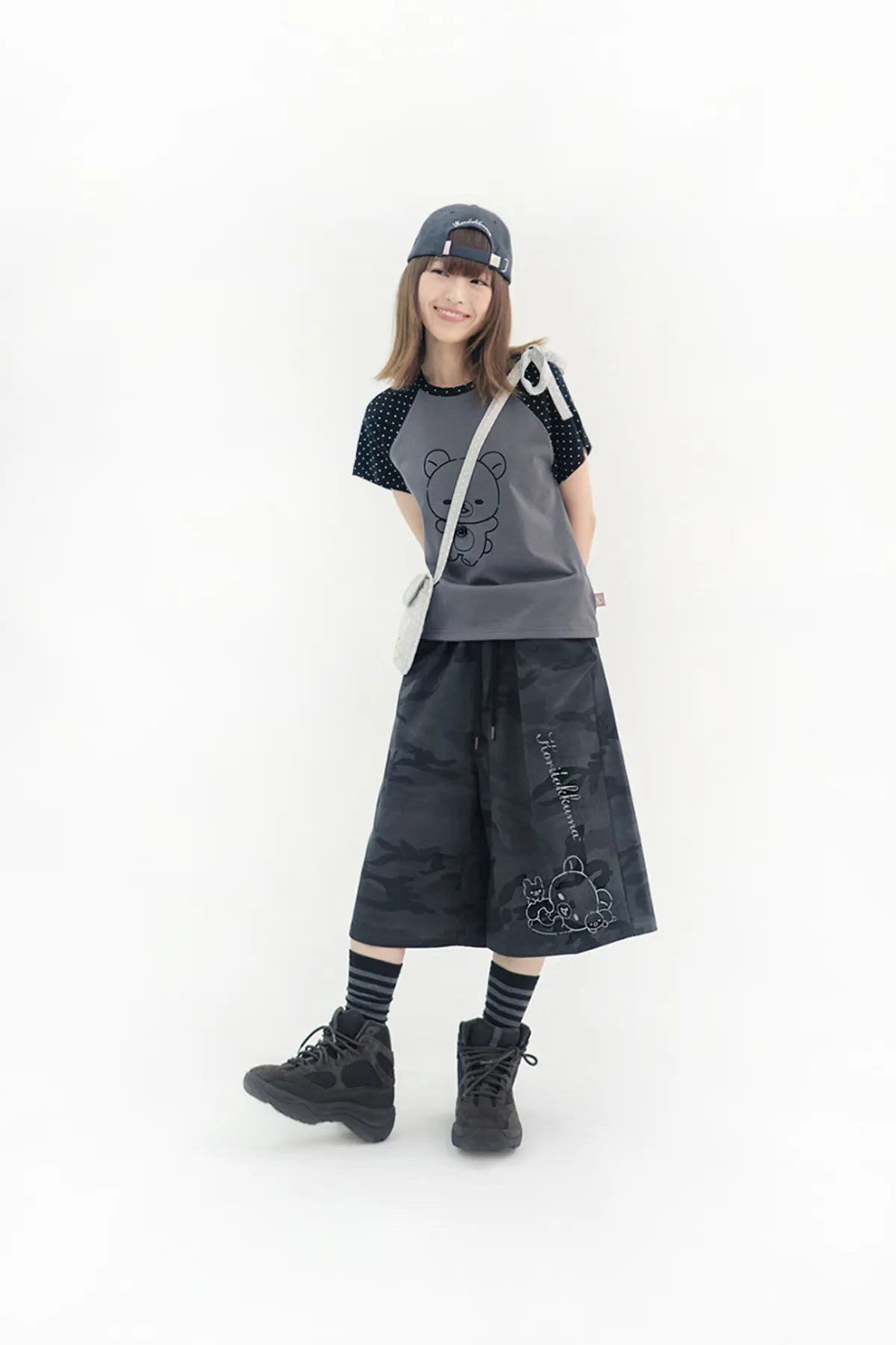 HUGYOURSKIN CAMO KORILAKKUMA BERMUDA PANTS (CHARCOAL)