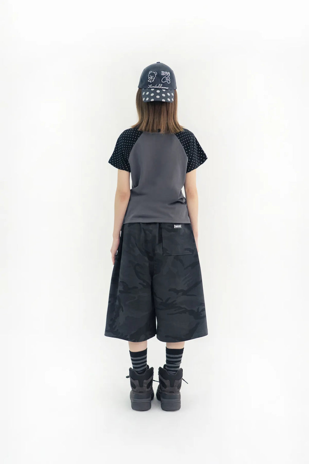 HUGYOURSKIN CAMO KORILAKKUMA BERMUDA PANTS (CHARCOAL)