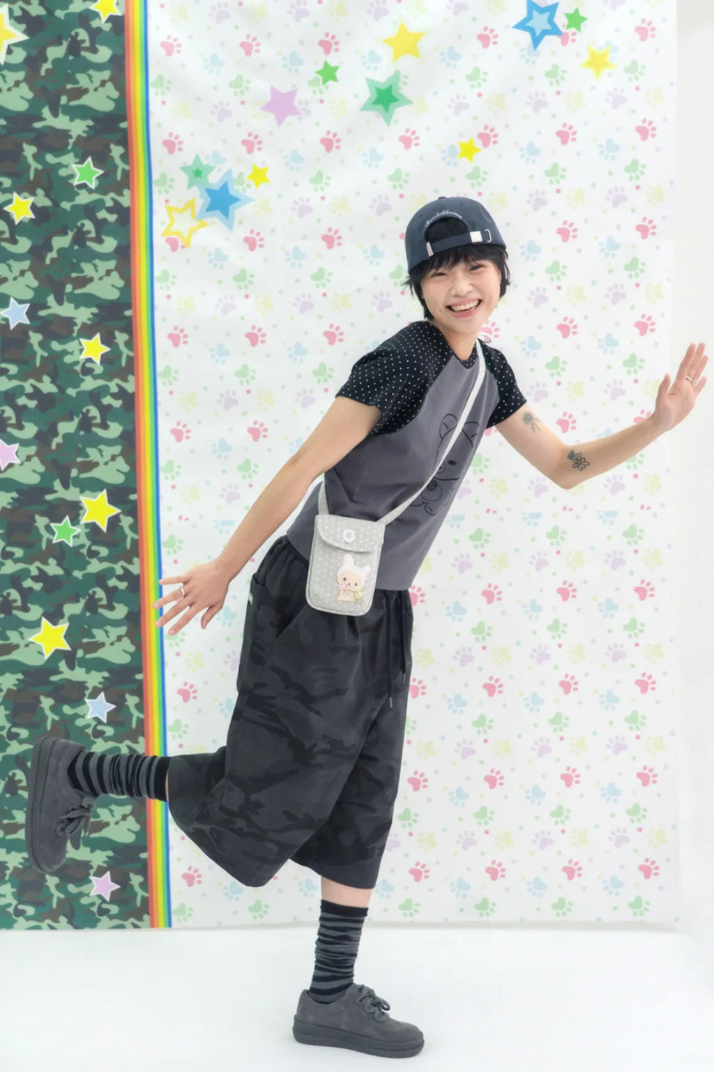 HUGYOURSKIN CAMO KORILAKKUMA BERMUDA PANTS (CHARCOAL)