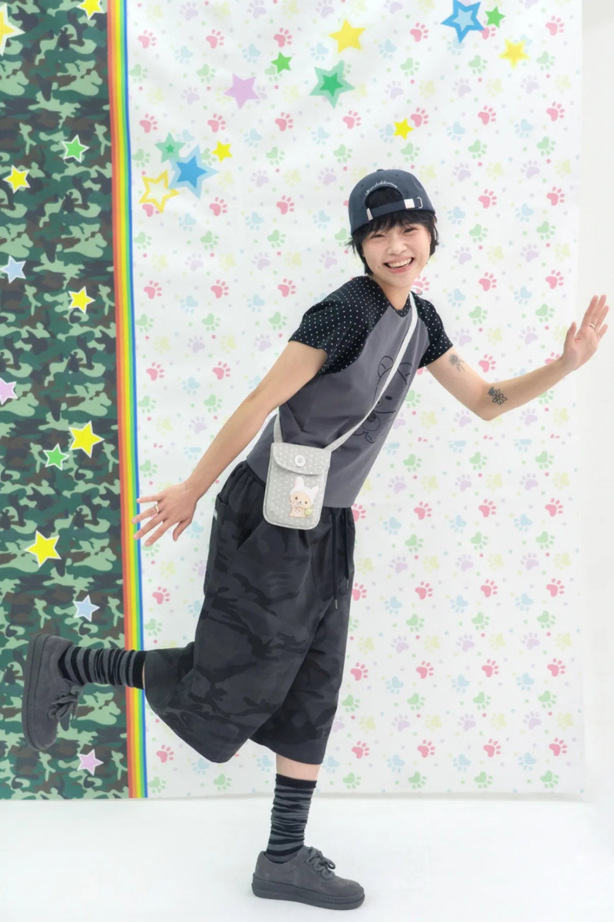 HUGYOURSKIN CAMO KORILAKKUMA BERMUDA PANTS (CHARCOAL)
