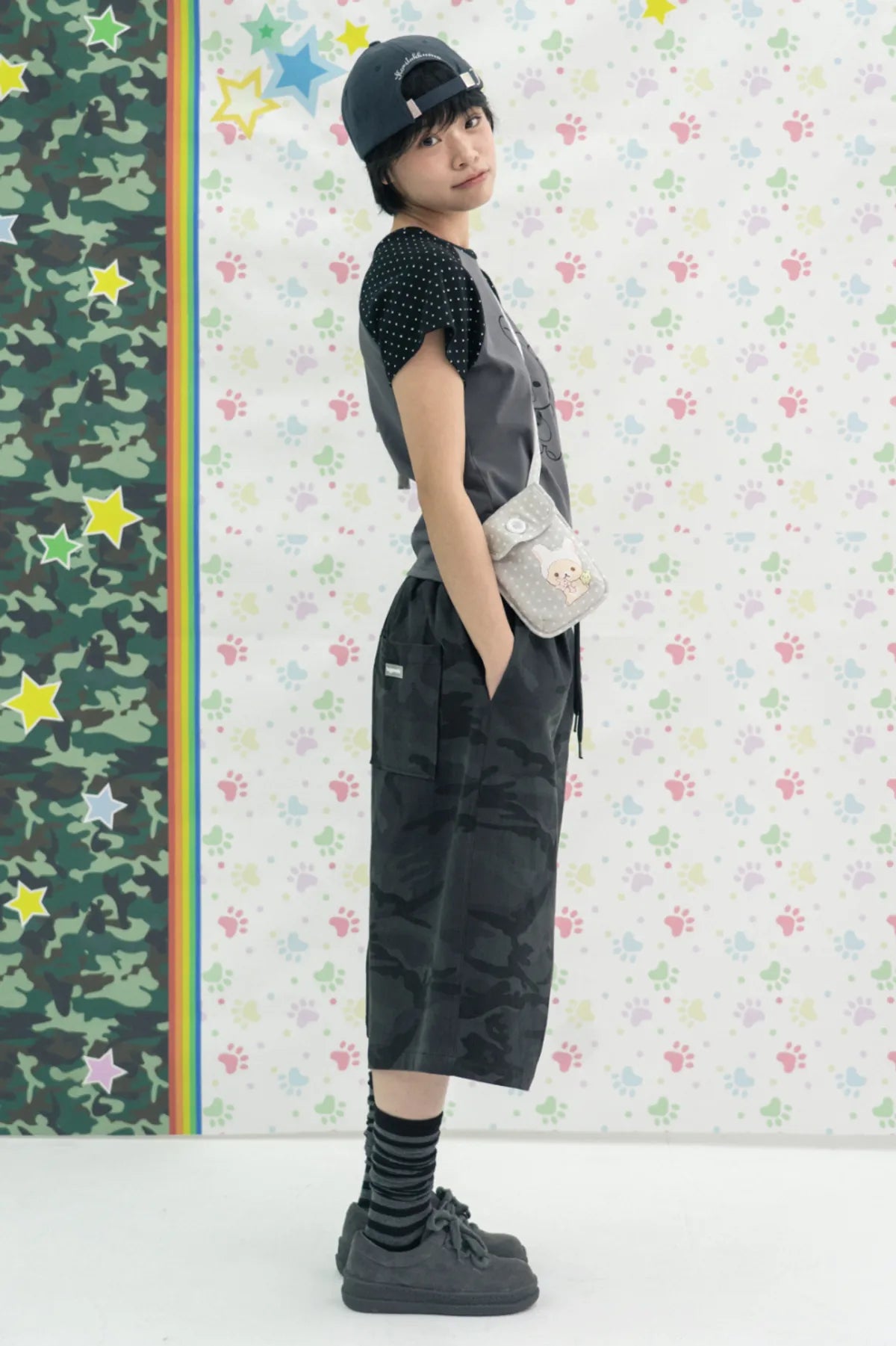 HUGYOURSKIN CAMO KORILAKKUMA BERMUDA PANTS (CHARCOAL)