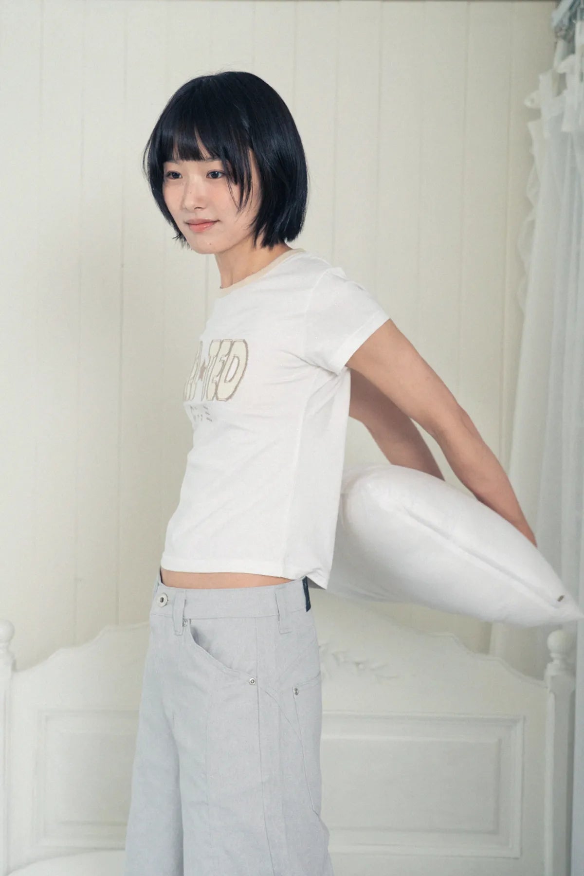 HUGYOURSKIN GLITTER MELTED TEE (WHITE)