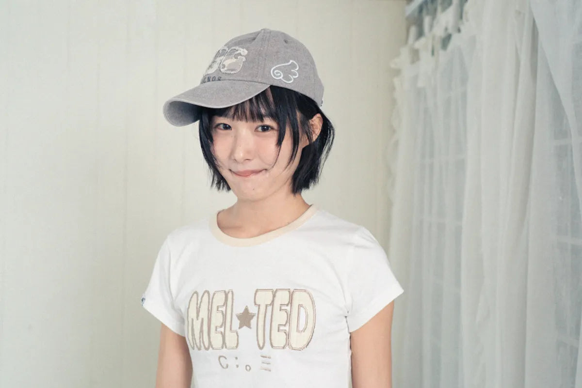 HUGYOURSKIN GLITTER MELTED TEE (WHITE)
