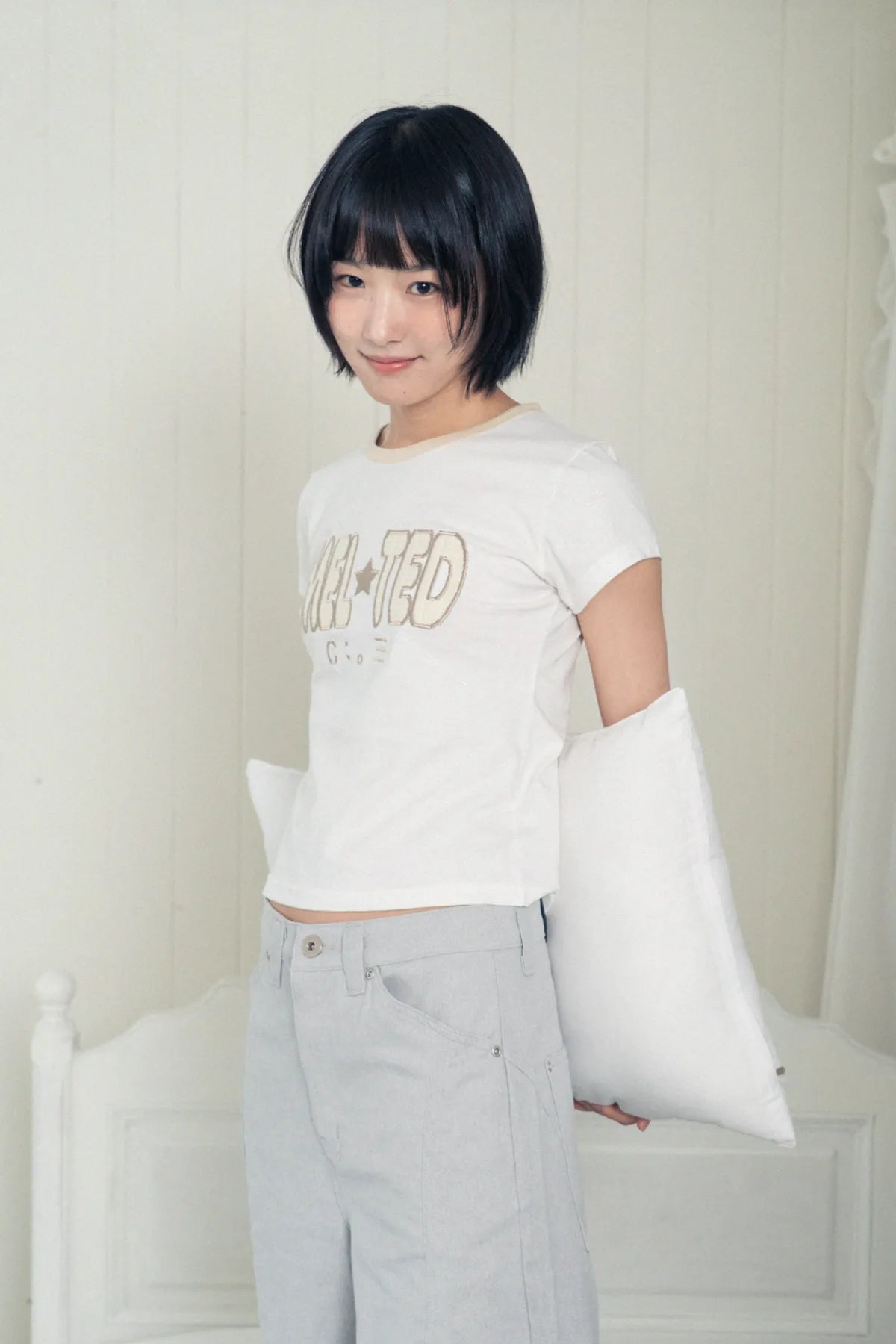 HUGYOURSKIN GLITTER MELTED TEE (WHITE)