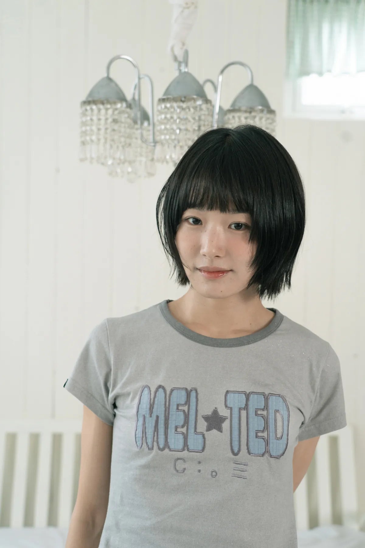 HUGYOURSKIN GLITTER MELTED TEE (GREY)