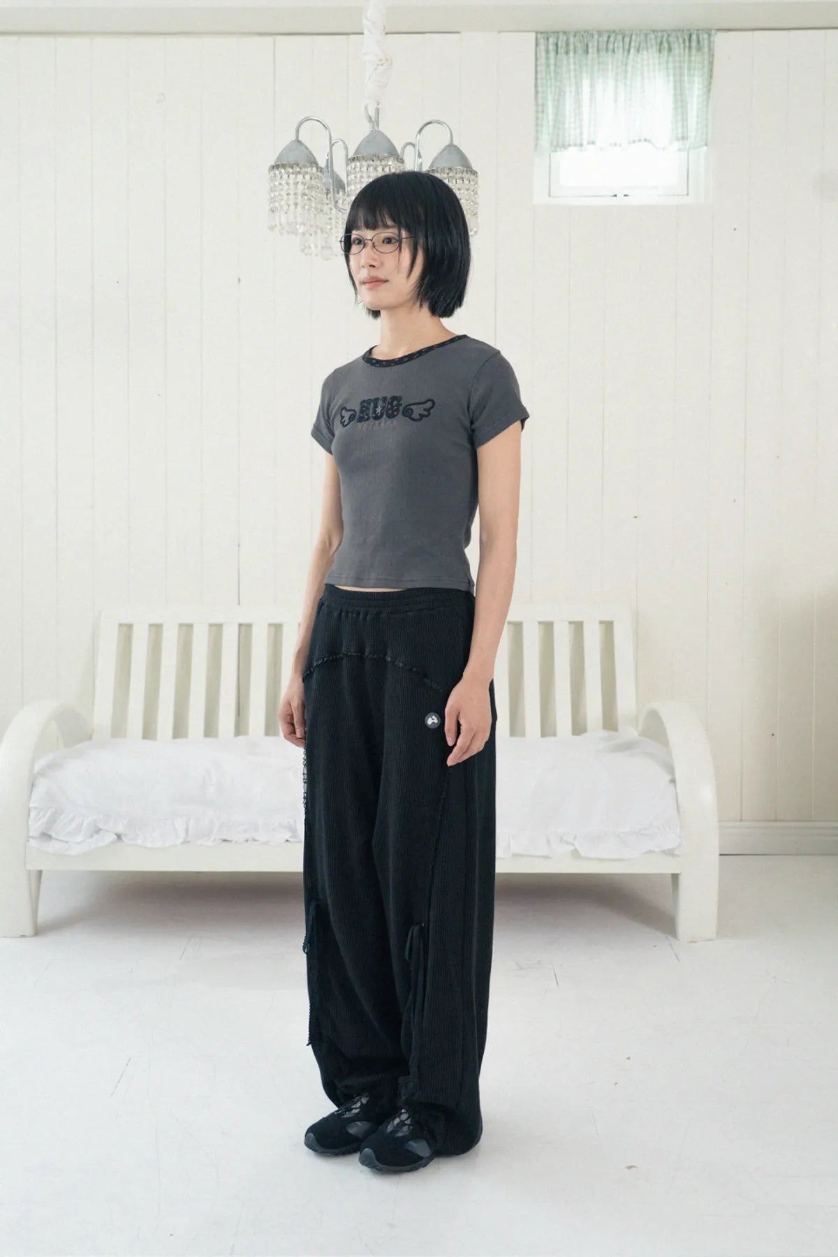 HUGYOURSKIN HUG FRIENDS TEE (CHARCOAL)