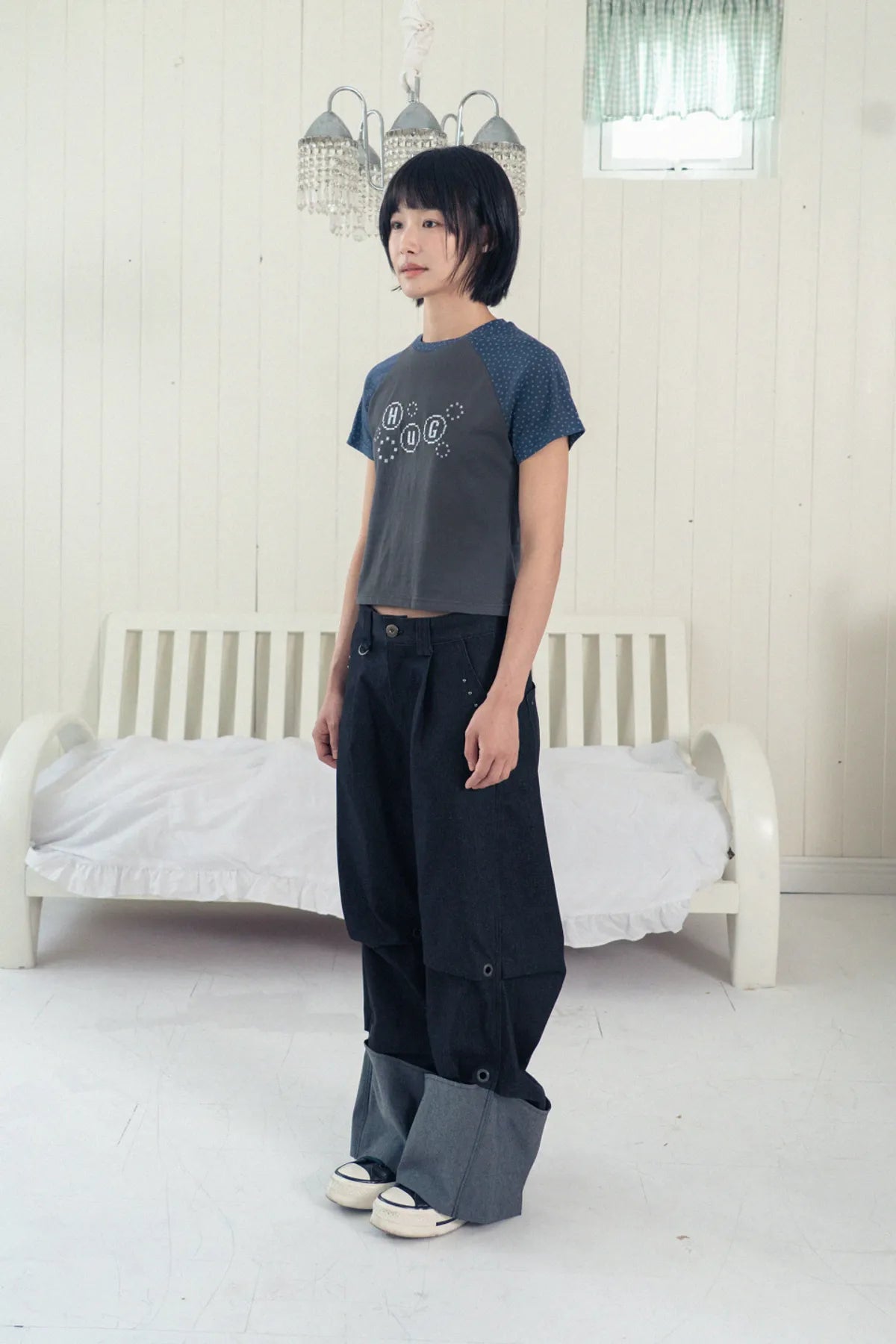 HUGYOURSKIN PIXEL RAGLAN TEE (CHARCOAL)