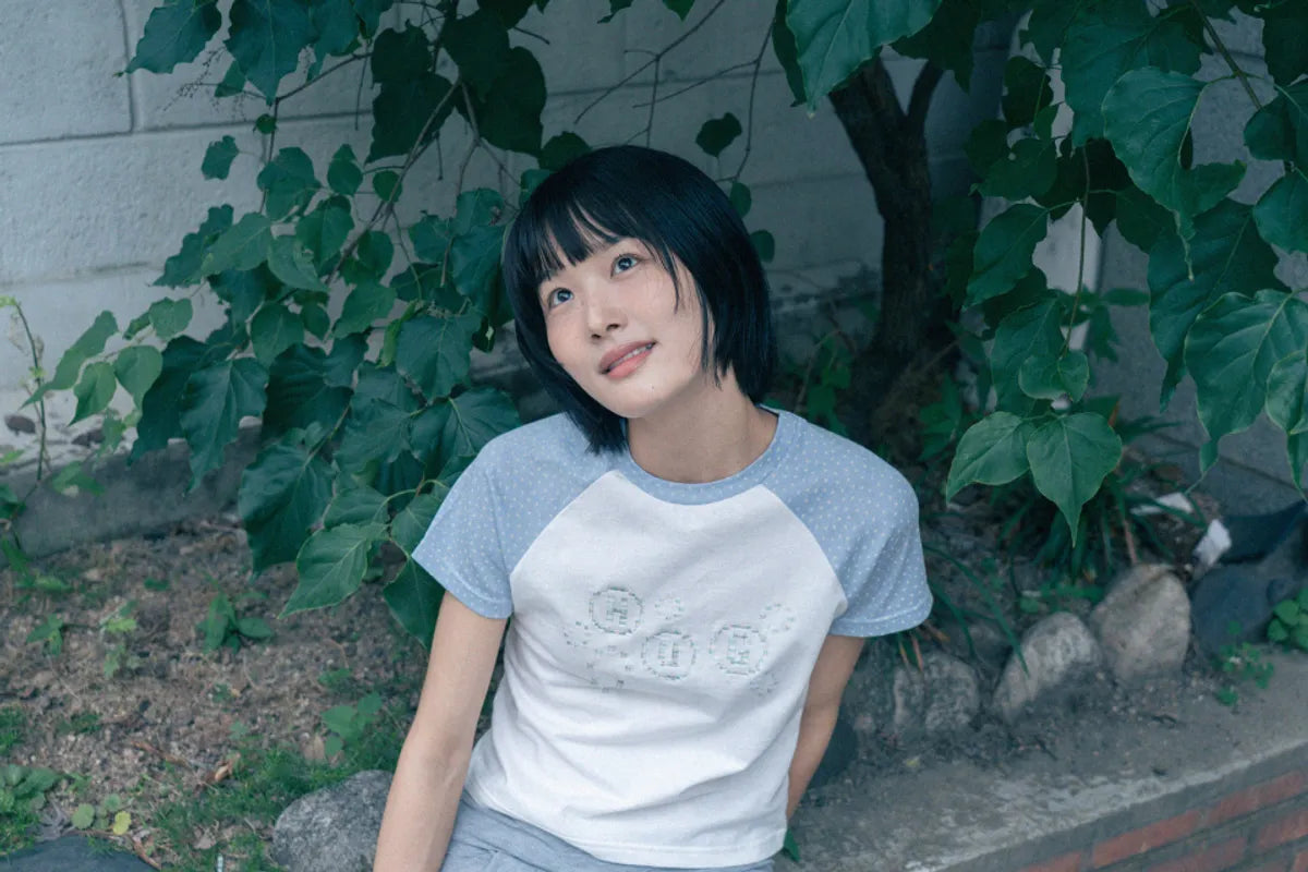 HUGYOURSKIN PIXEL RAGLAN TEE (WHITE)