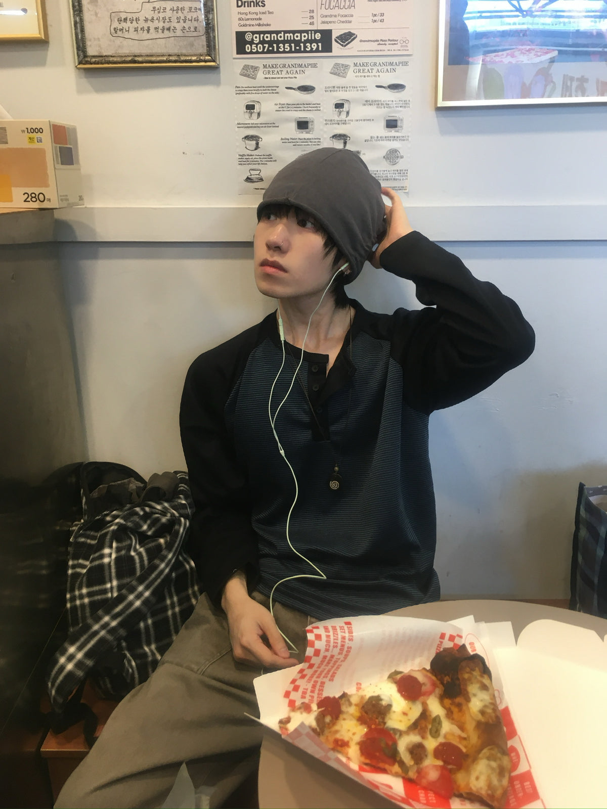 soft ruched beanie (charcoal)