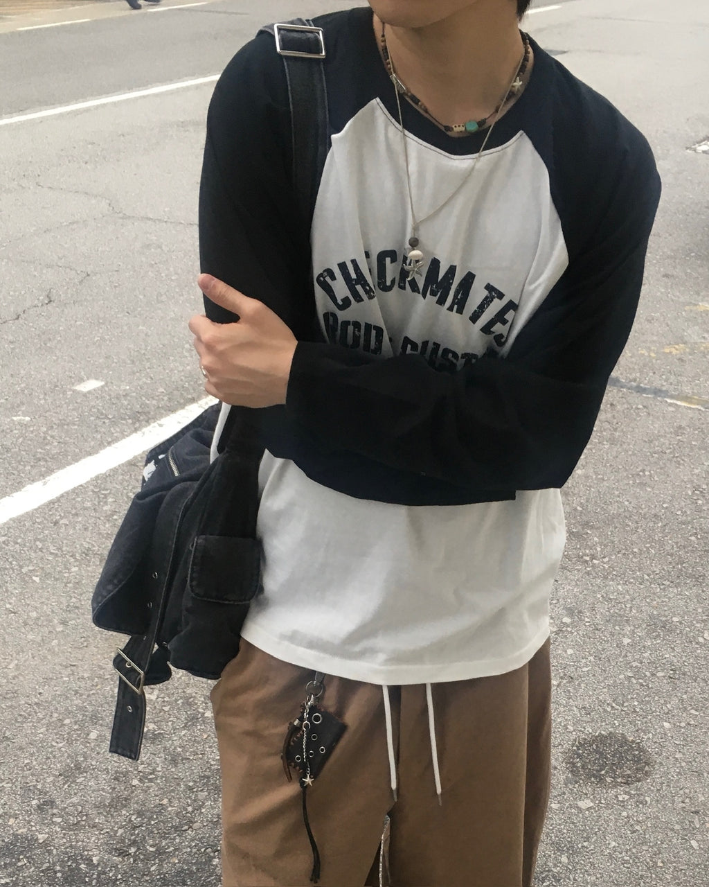 checkmates raglan tee (black/white)