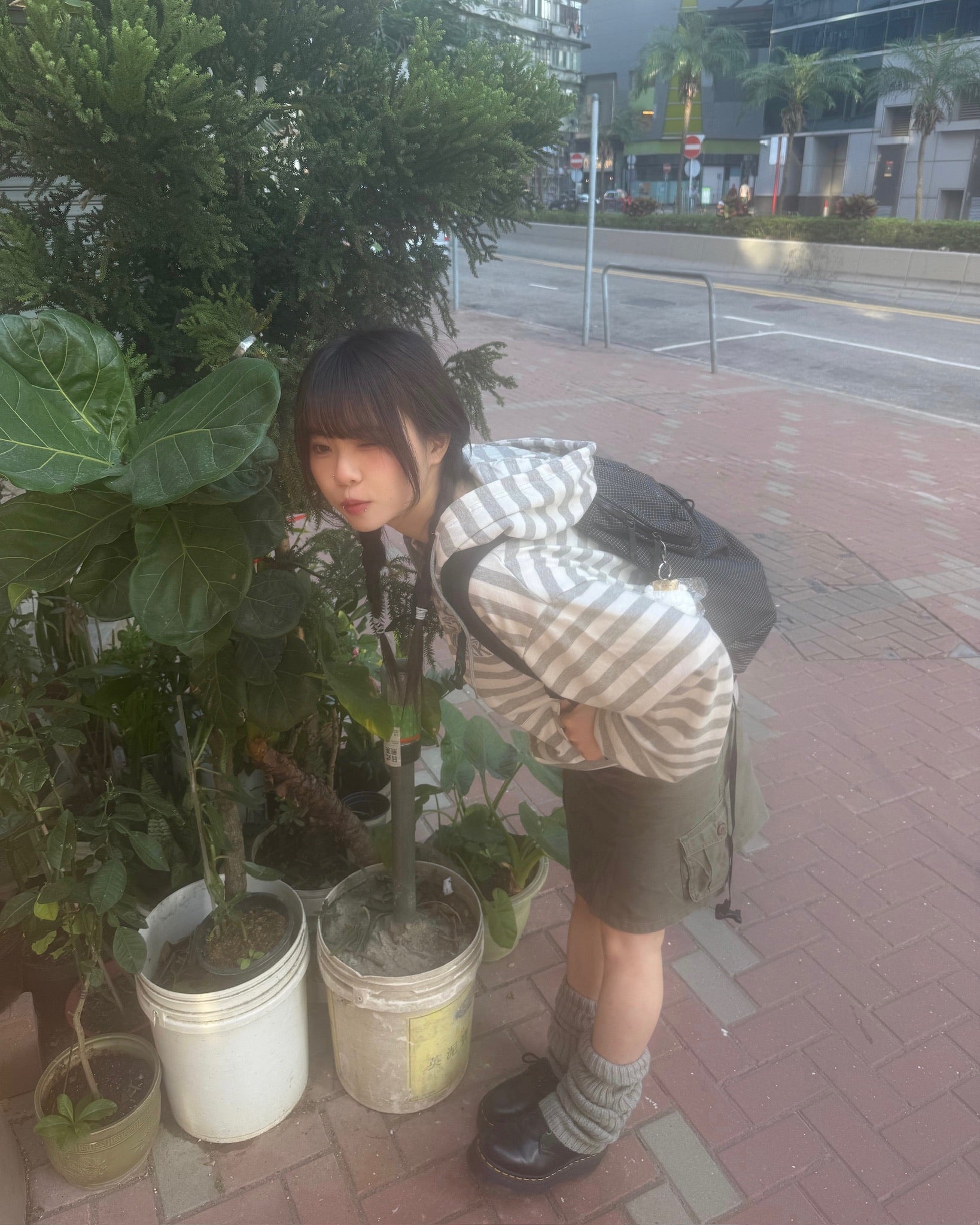 20 striped zip-up hoodie (grey)