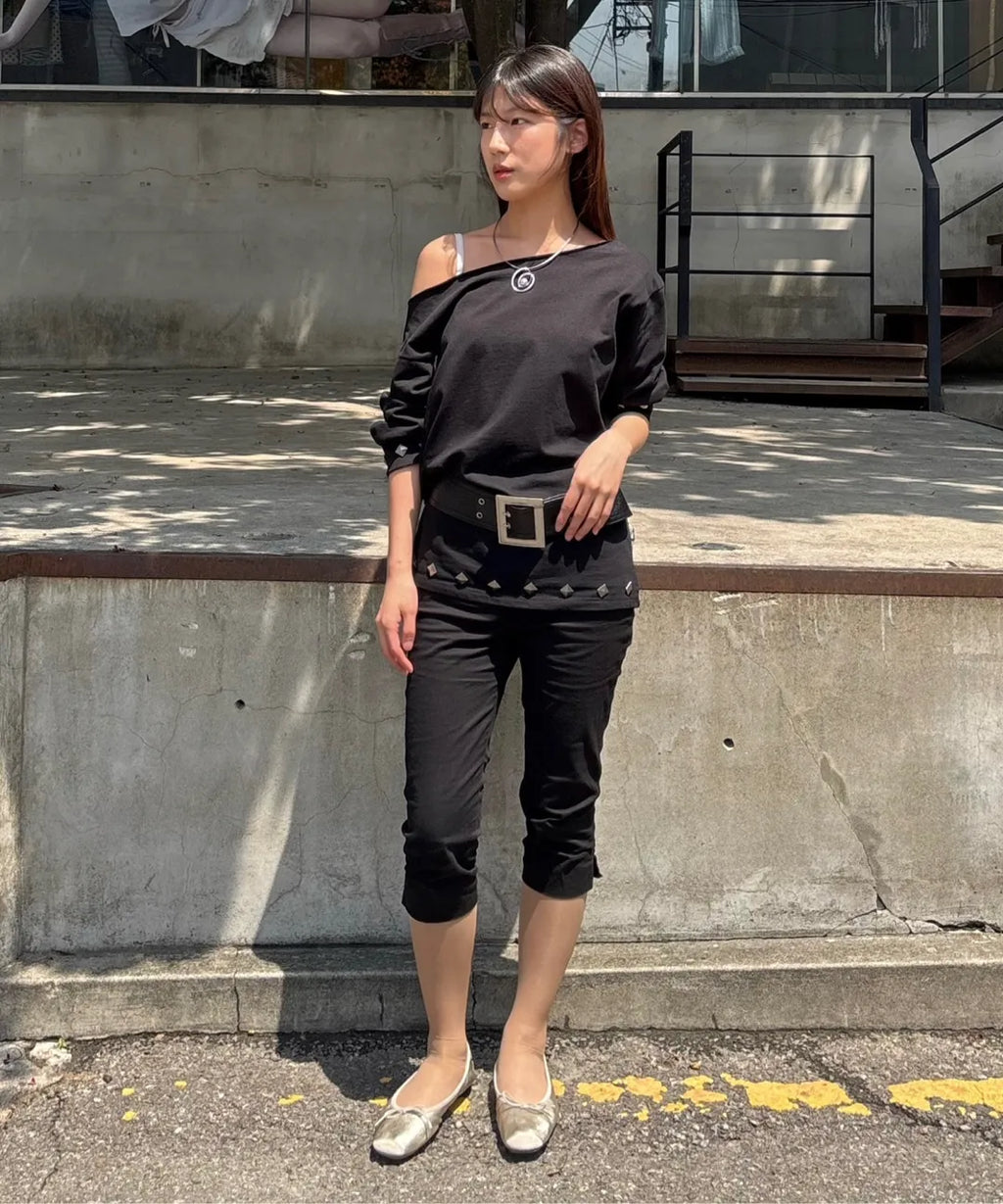 【𝘱𝘳𝘦-𝘰𝘳𝘥𝘦𝘳】SCULPTOR Stud Half Sleeve Sweatshirt Black