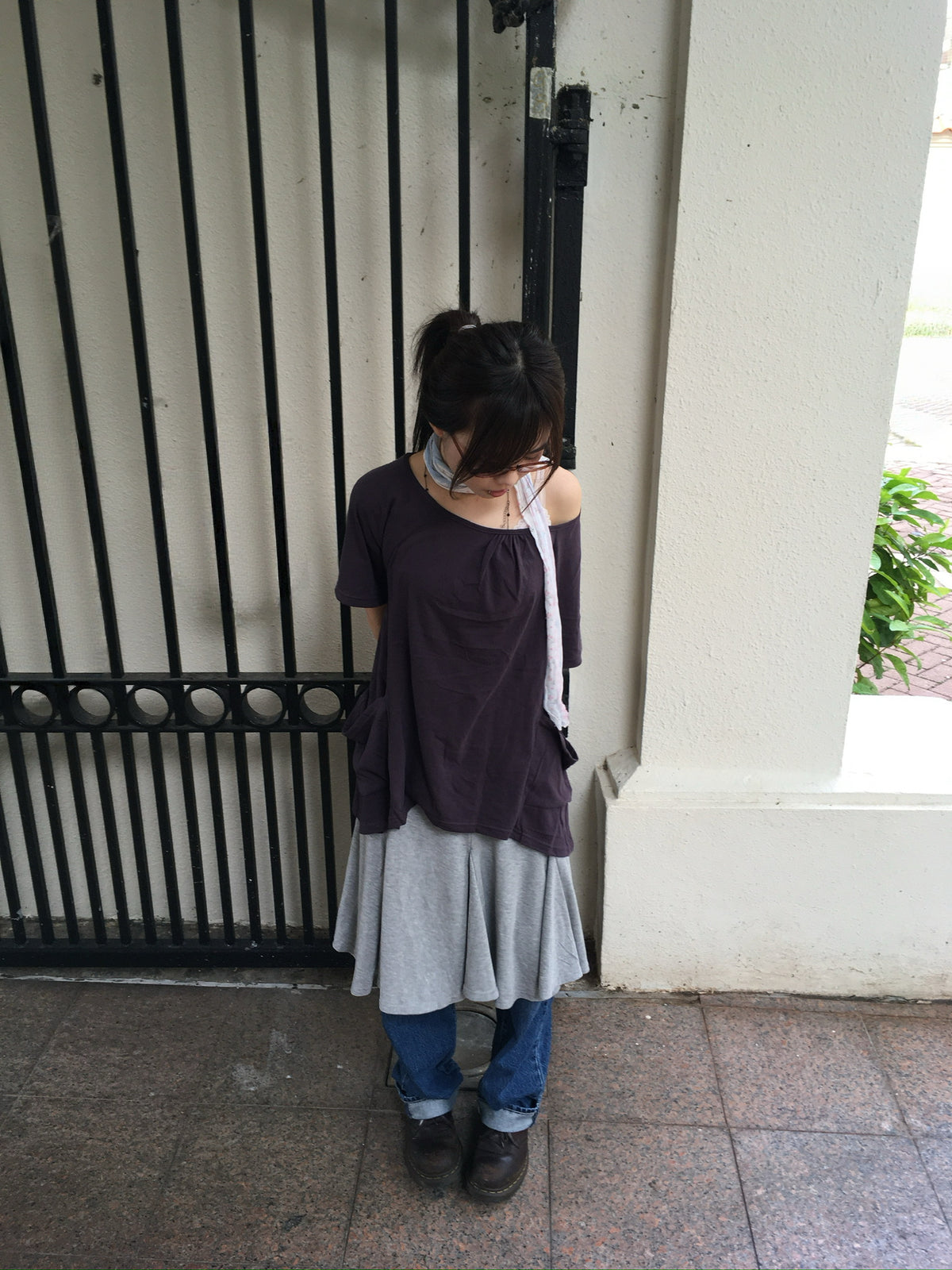gathered neck pocket tee (purple)