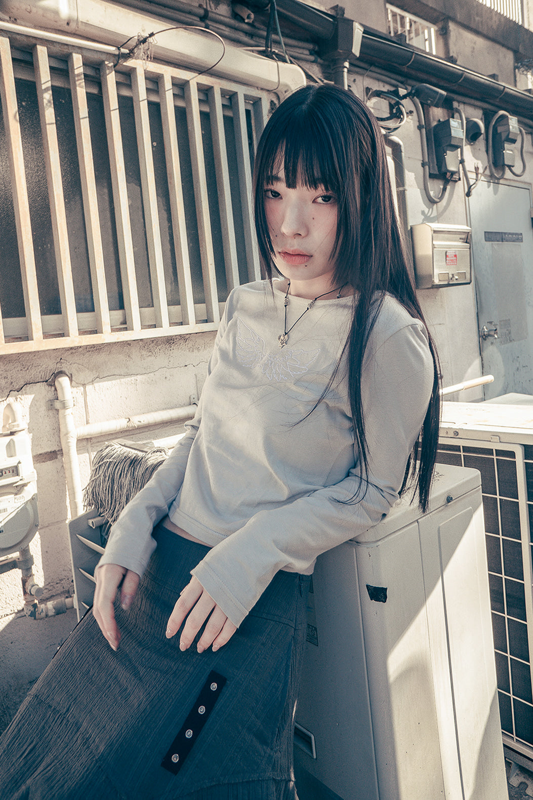 HUGYOURSKIN ANGEL WING TOP (GREY)