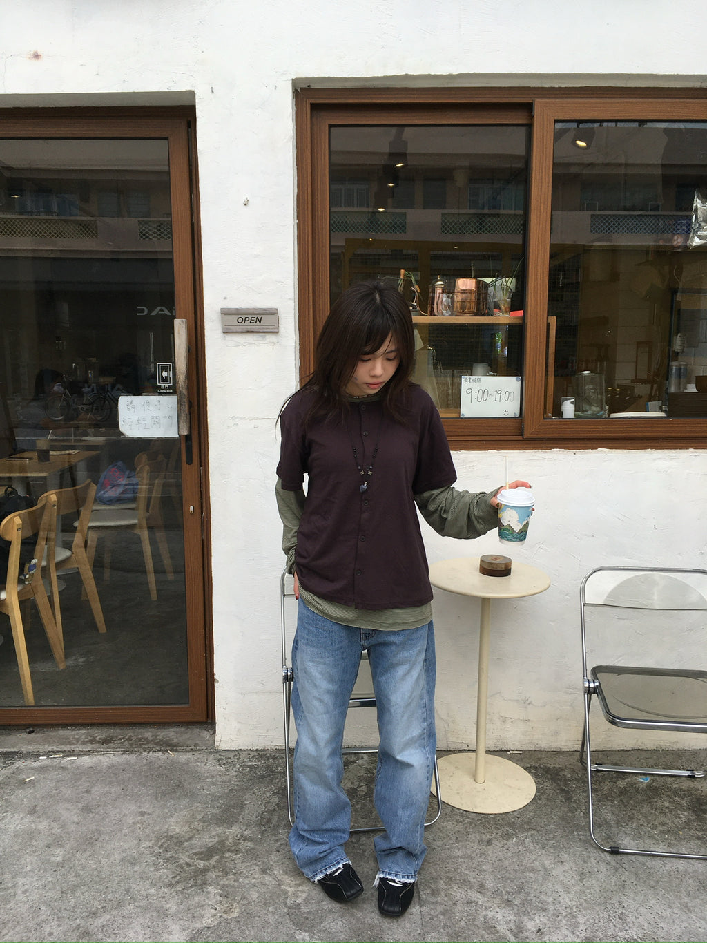 mock layer button tee (brown)