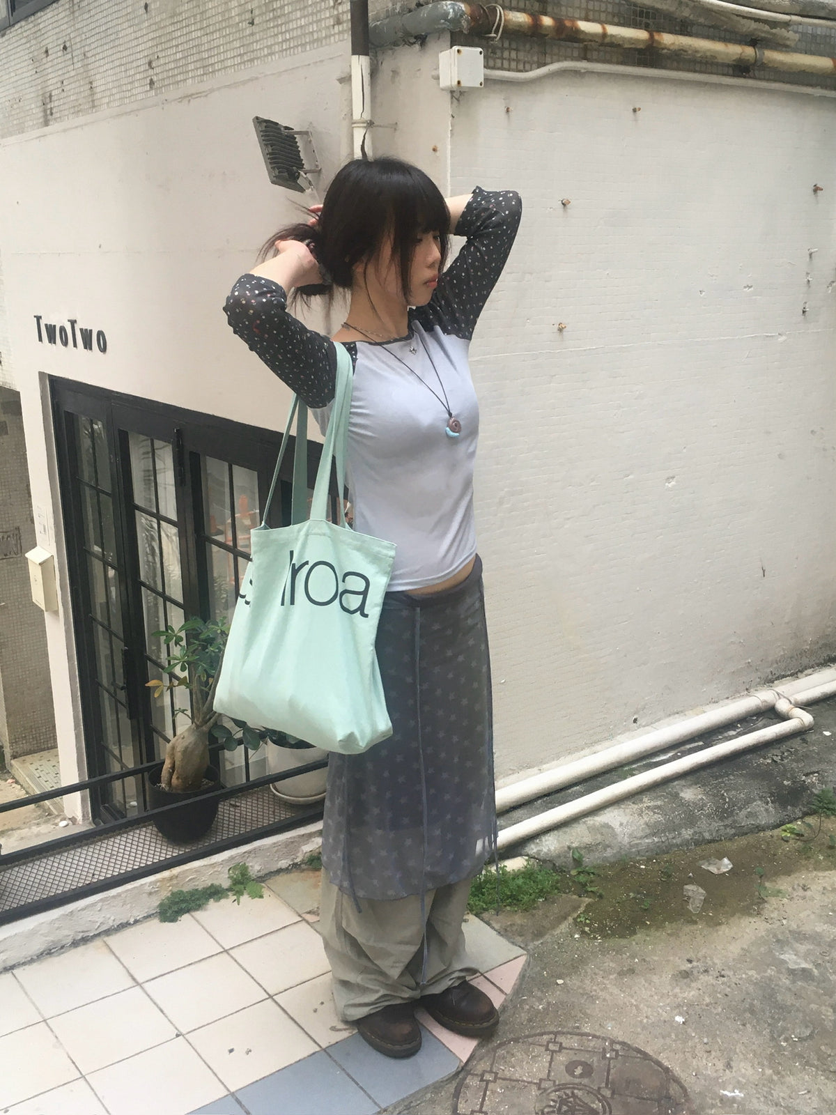flower raglan 7 sleeve tee (sora)