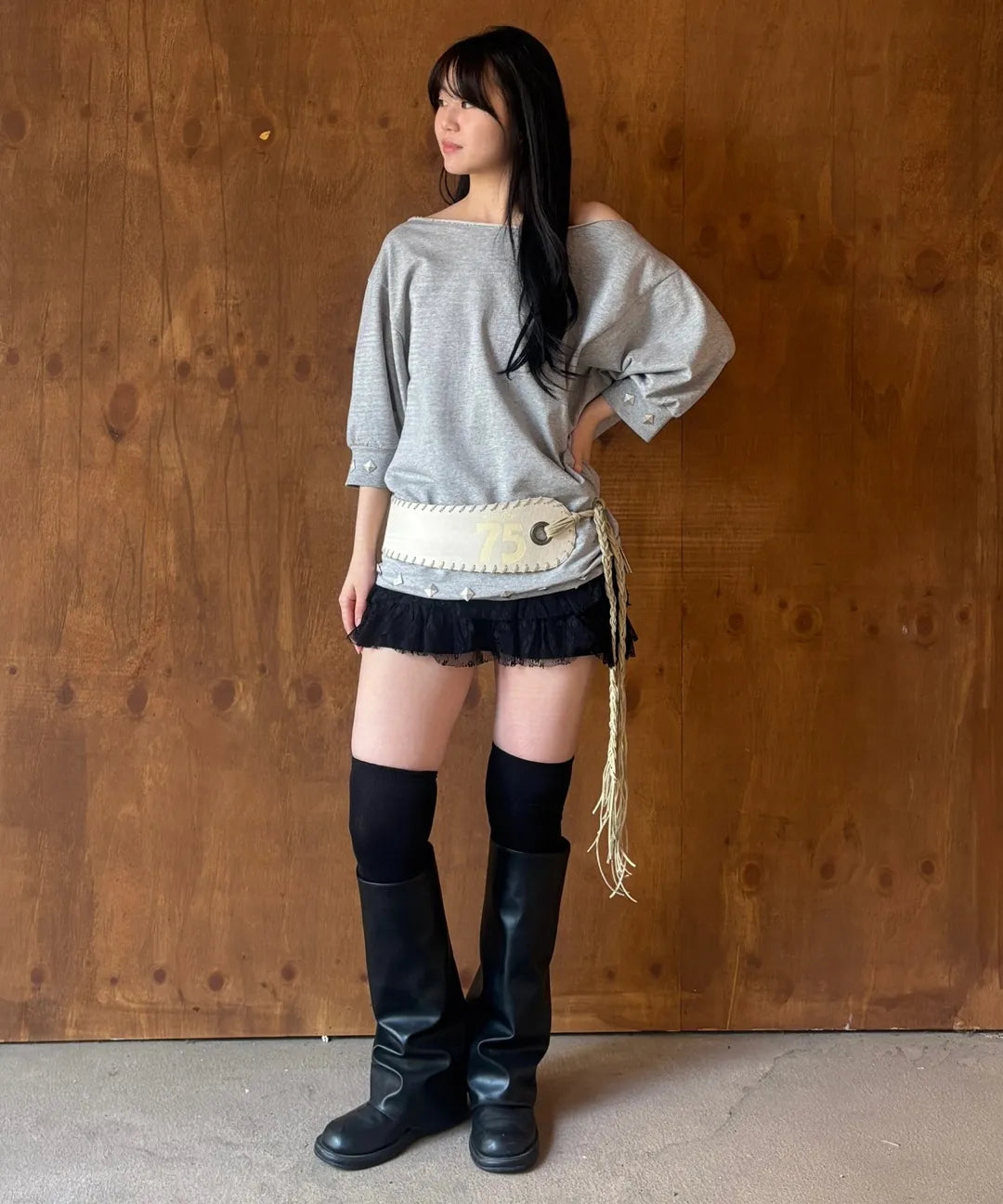 【𝘱𝘳𝘦-𝘰𝘳𝘥𝘦𝘳】SCULPTOR Stud Half Sleeve Sweatshirt Brown
