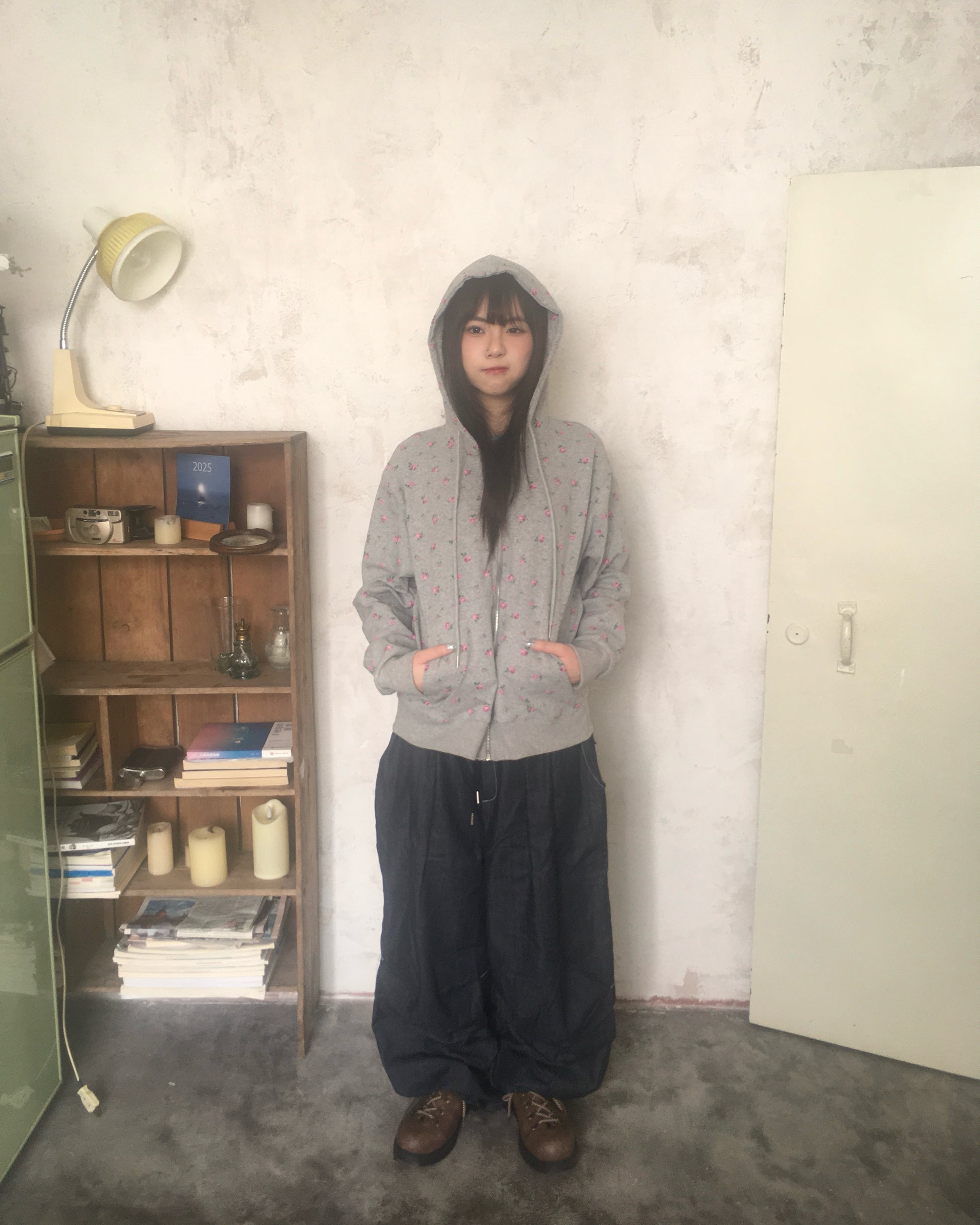 checked cinch back pants (navy)