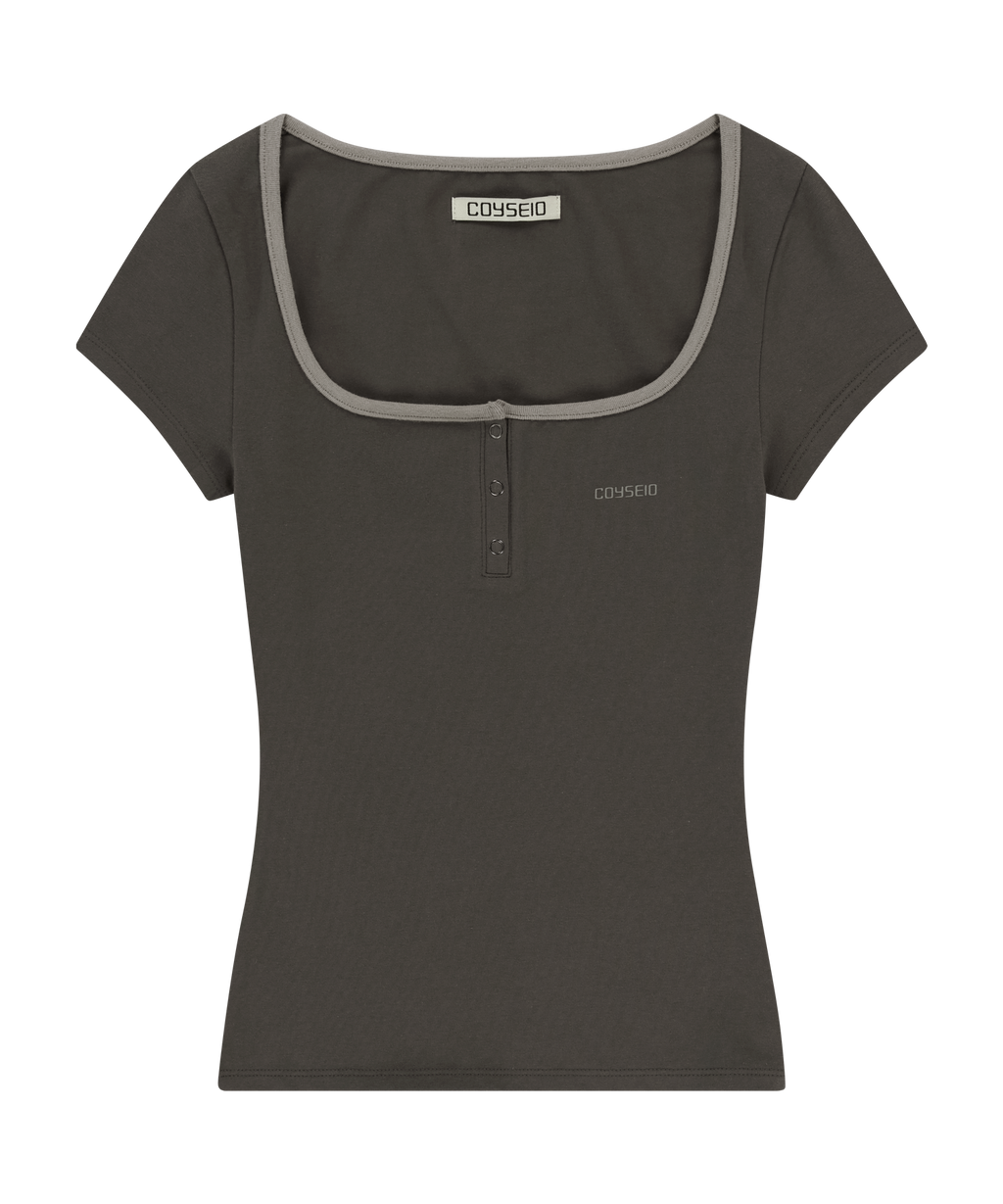 ✪【𝘱𝘳𝘦-𝘰𝘳𝘥𝘦𝘳】coyseio prong snap mini logo tee (2 color)