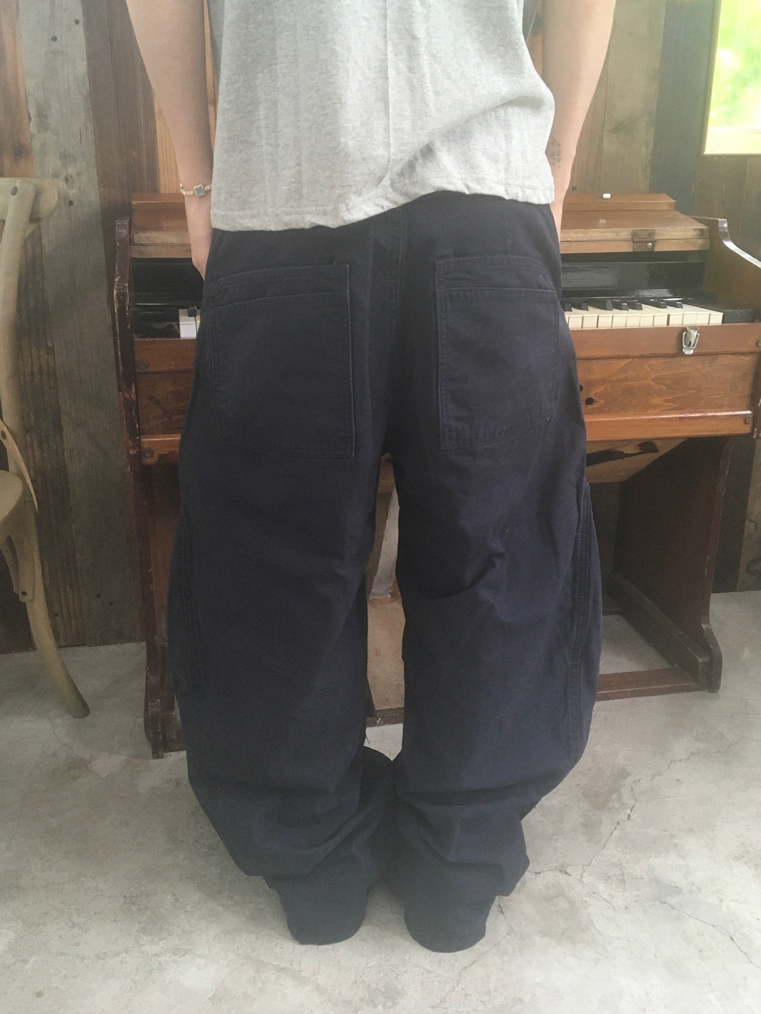 hem button cargo pants (navy)