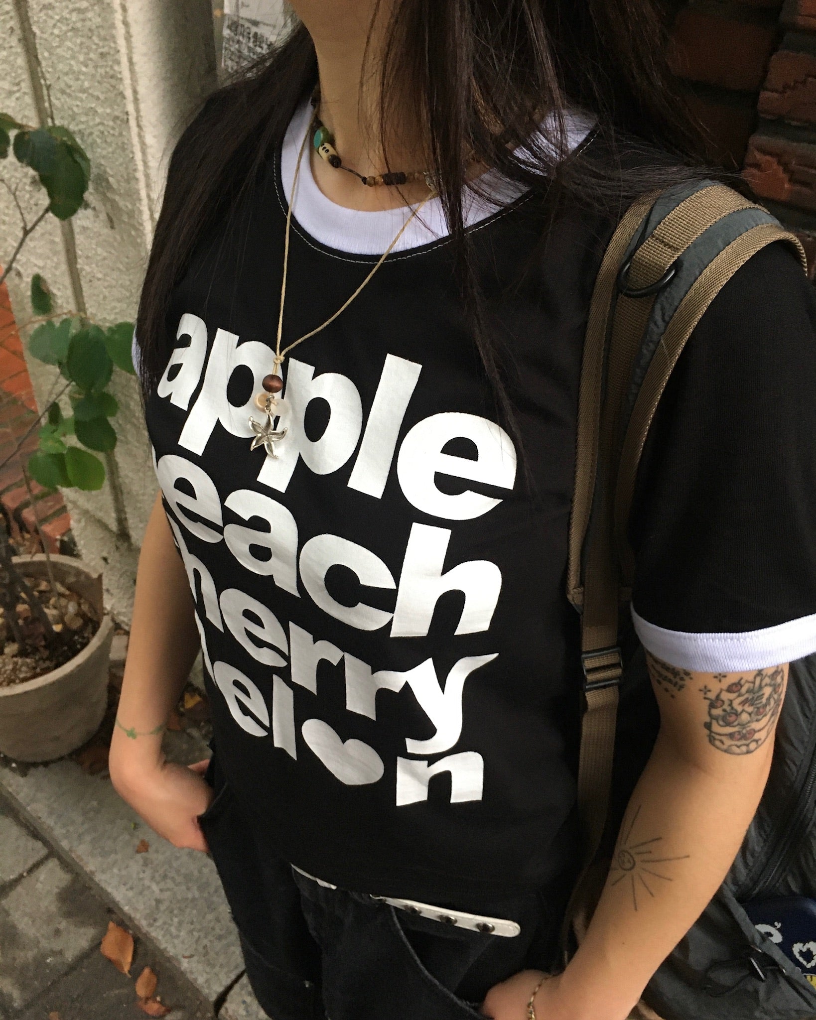 fruit ringer half tee (black)