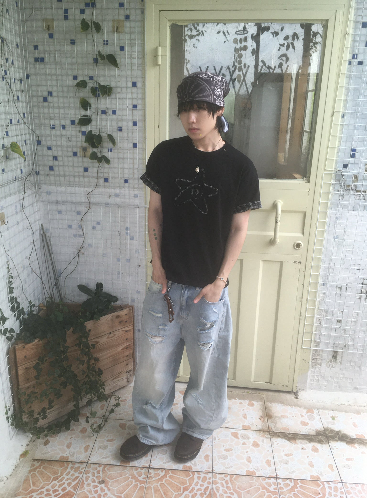 (★BEST) check star roll-up tee (black)