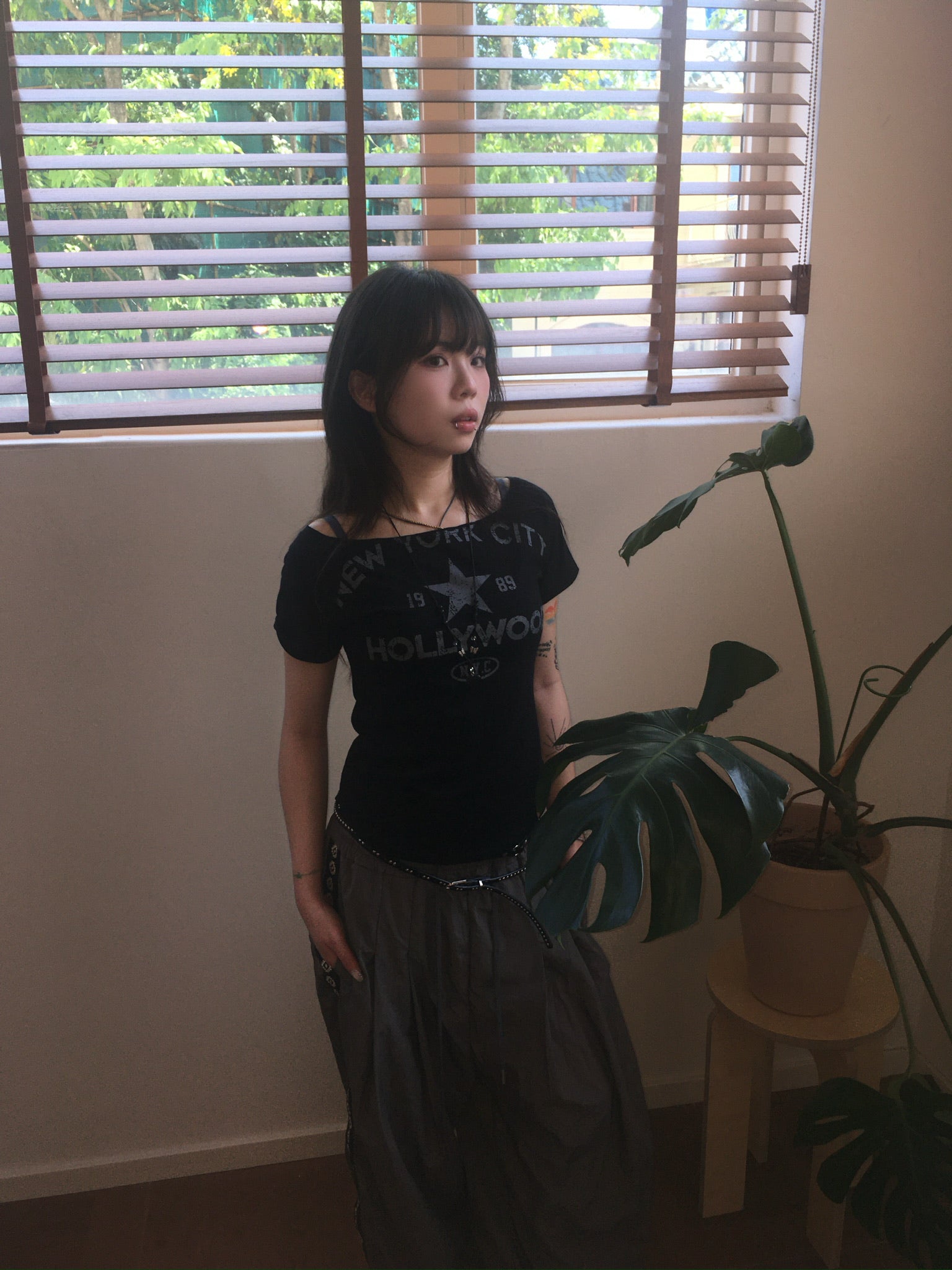 hollywood boat neck tee (black)
