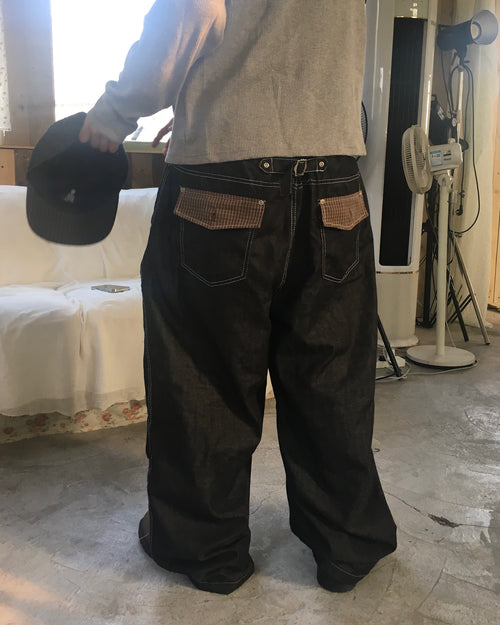 checked cinch back pants (black)