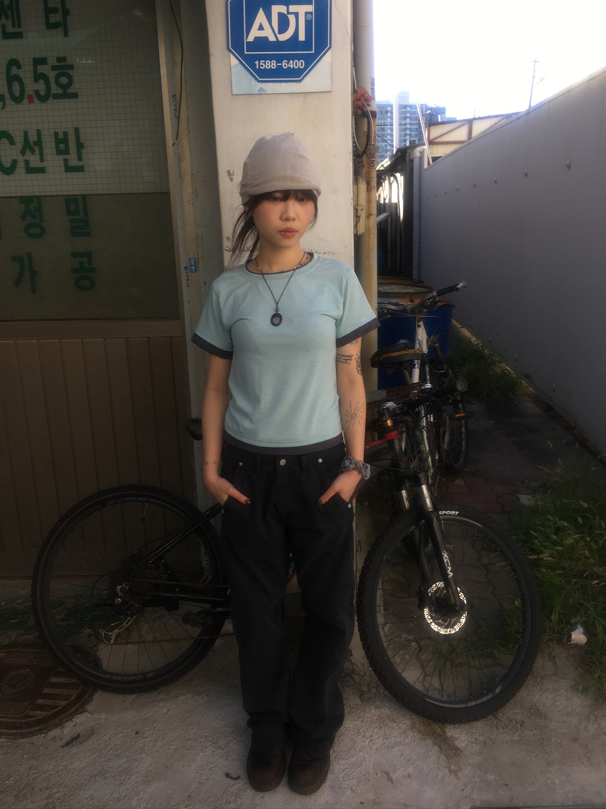 soft ruched beanie (beige)