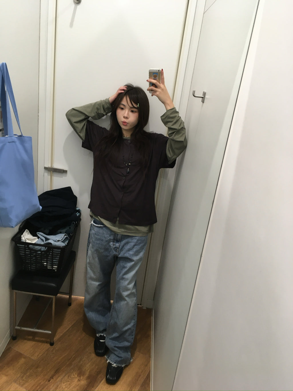 mock layer button tee (brown)