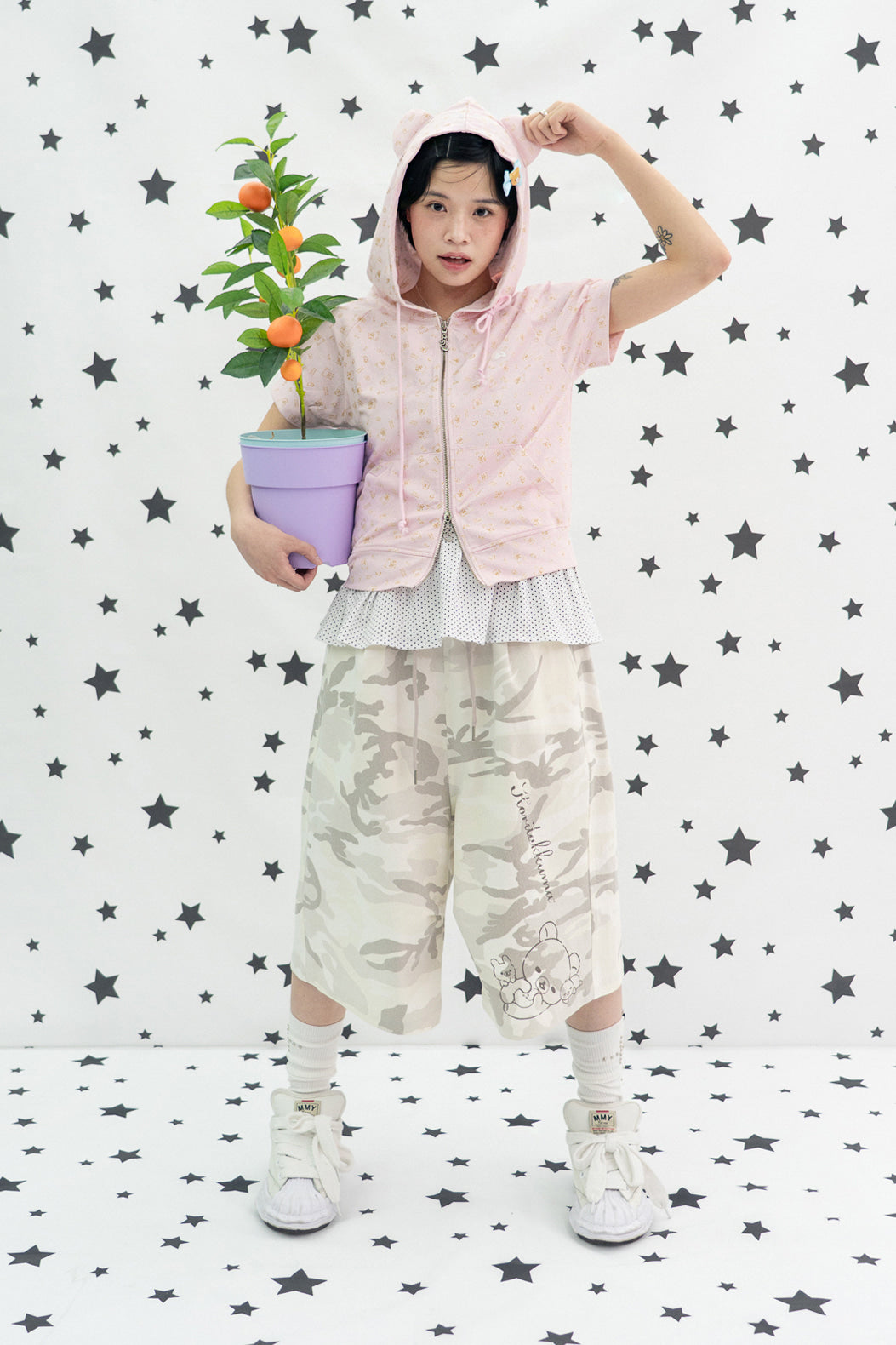 HUGYOURSKIN KORILAKKUMA PRINTED HOODIE ZIP-UP (PINK)