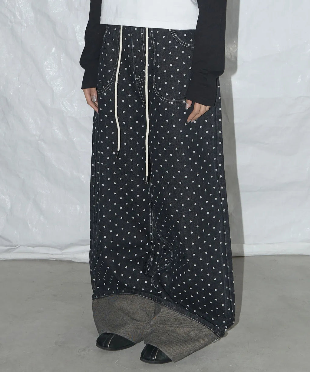 【𝘱𝘳𝘦-𝘰𝘳𝘥𝘦𝘳】FANCY CLUB String Dot Roll-up Pants (BLACK) F25QD890