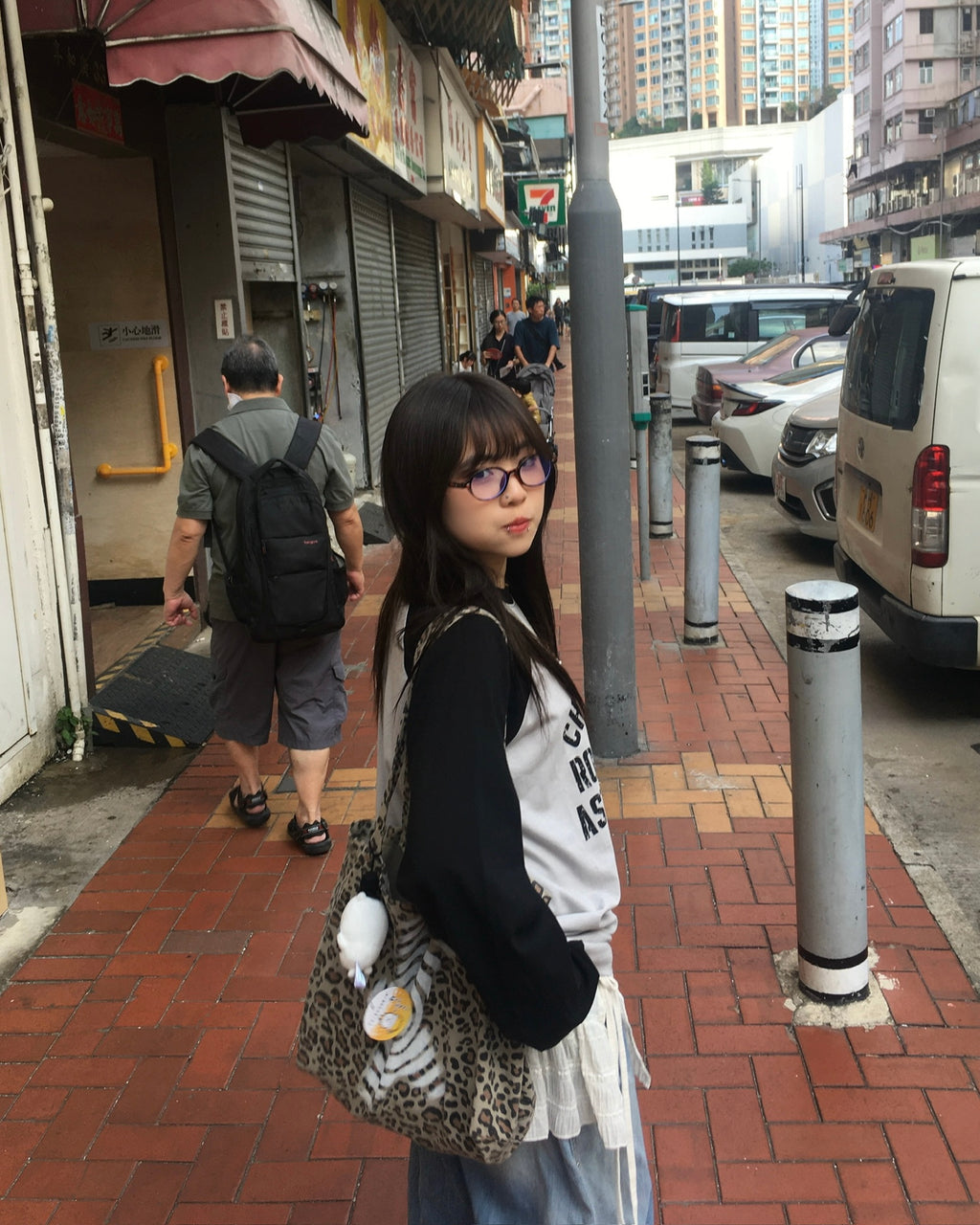 checkmates raglan tee (black/grey)