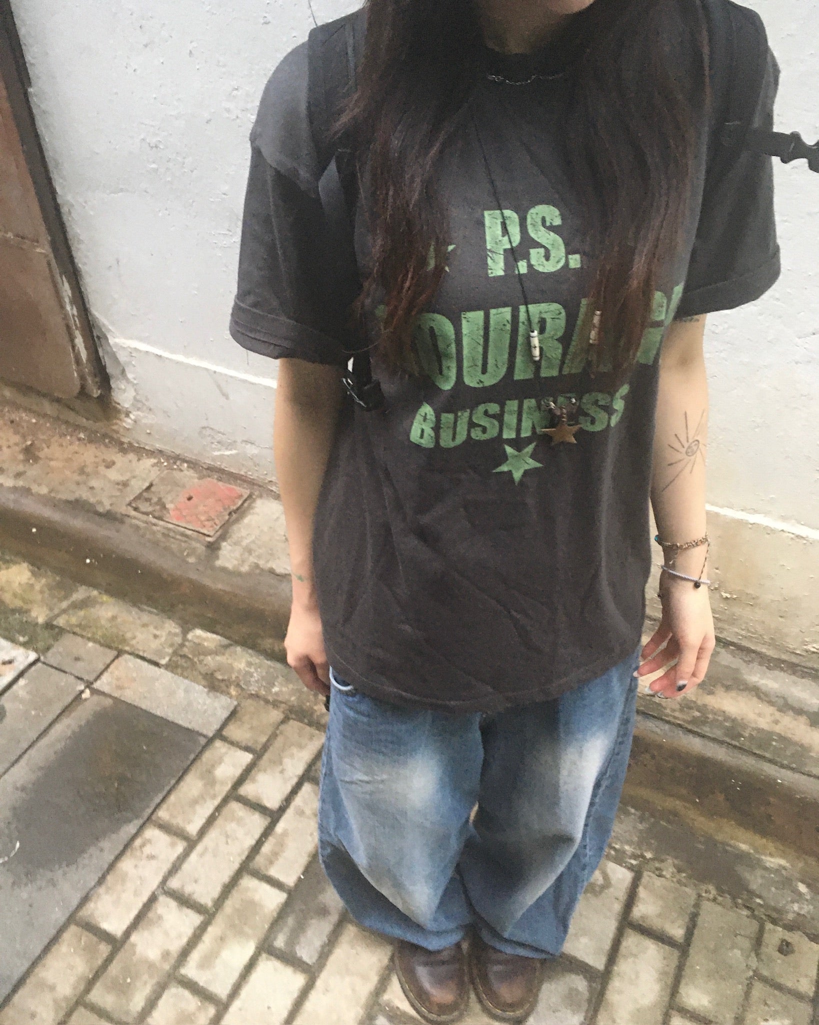 ps crop tee (charcoal)