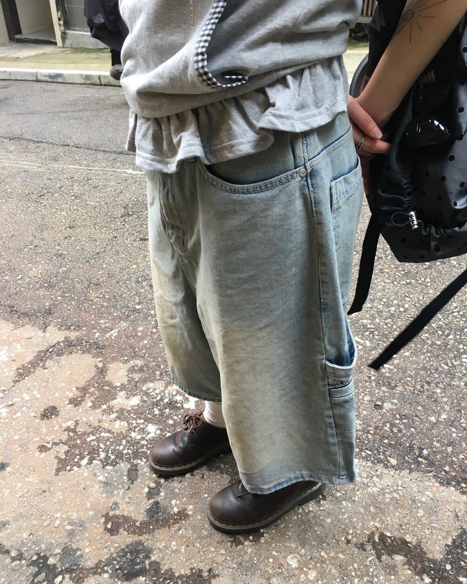 washed bermuda cargo jeans (blue)