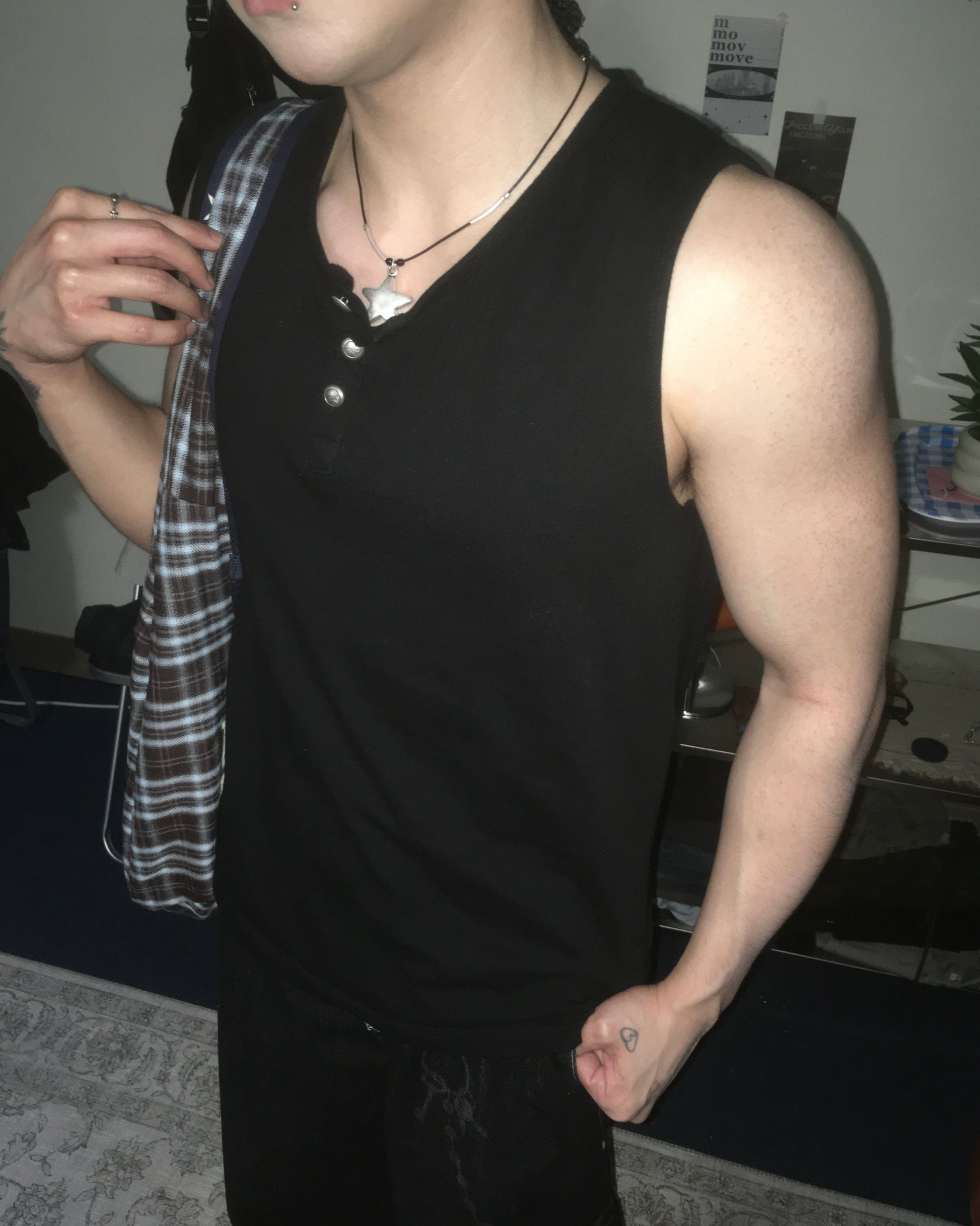 vintage henly neck vest (black)