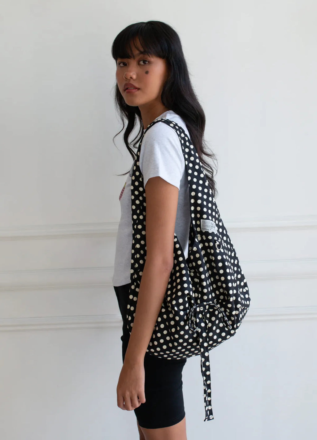 【𝘱𝘳𝘦-𝘰𝘳𝘥𝘦𝘳】YAHN SISI Reversible Bow Canvas Bag - Dot Black