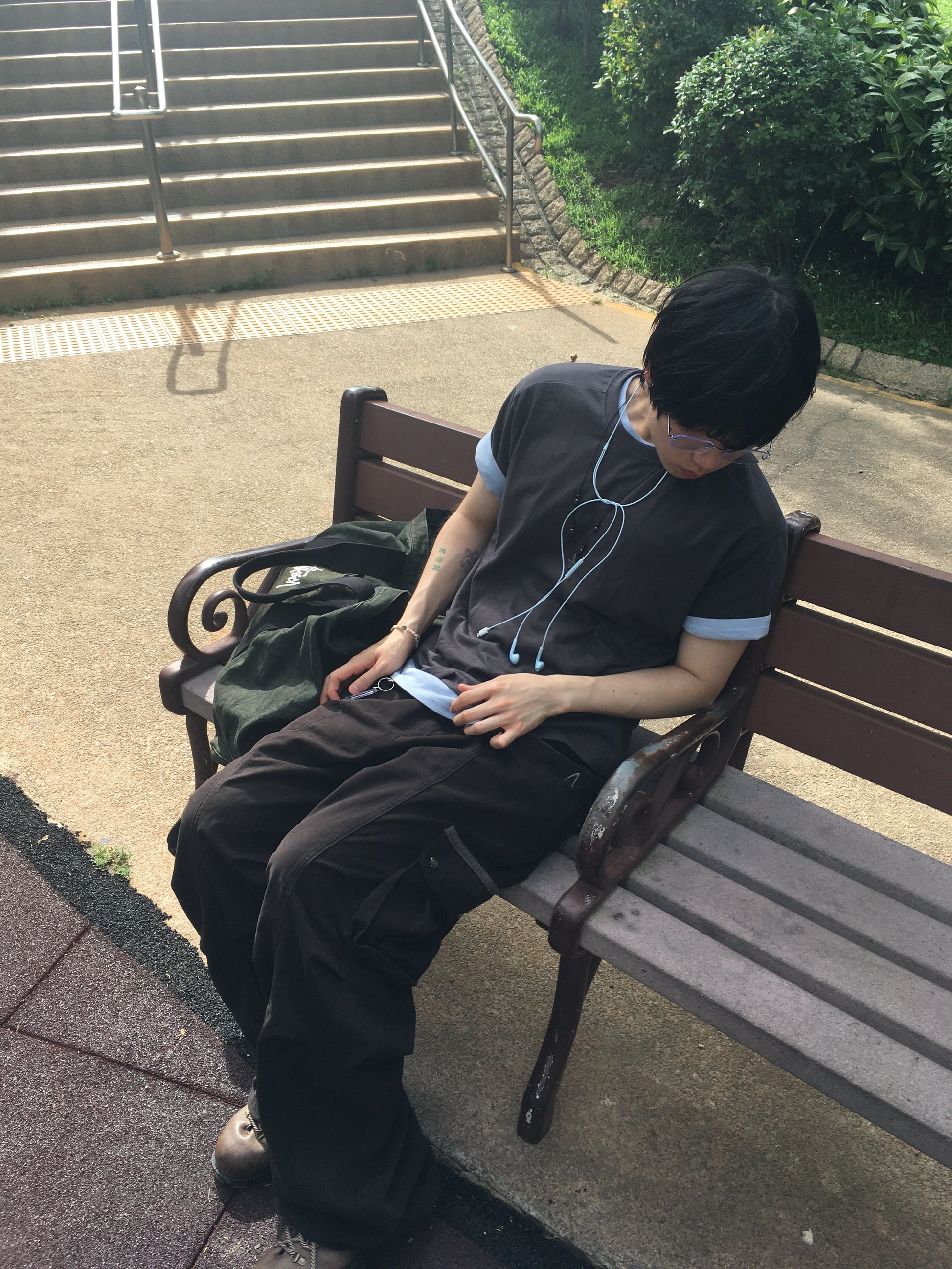(★1+1) layered crop tee (charcoal+fade blue)