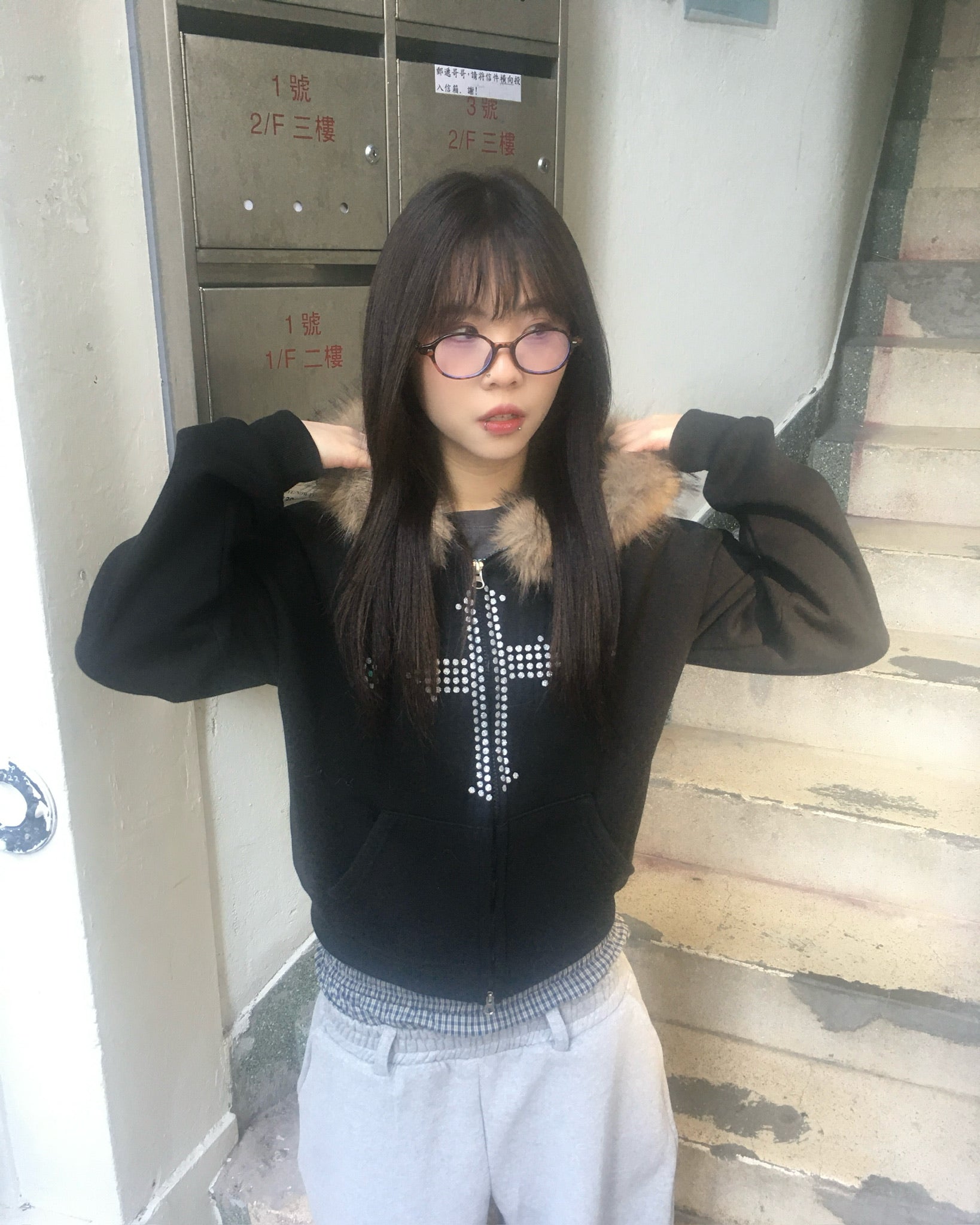 cross crop fur jacket (black)