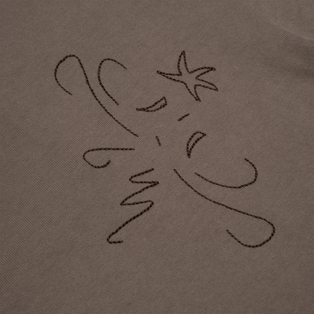 TCM STITCH SIDE HENLY NECK TEE (BROWN)