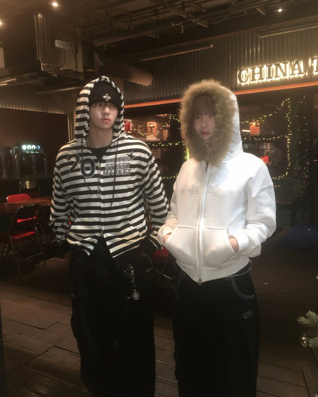 20 striped zip-up hoodie (black)