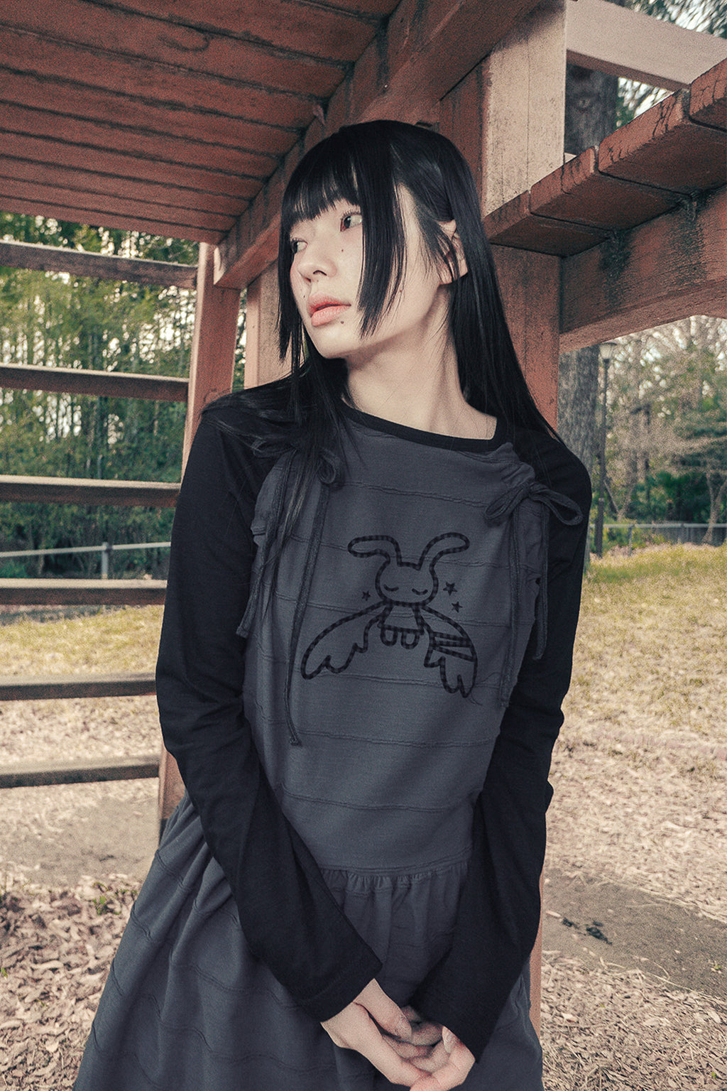HUGYOURSKIN ANGEL PATCH RAGLAN DRESS (BLACK)