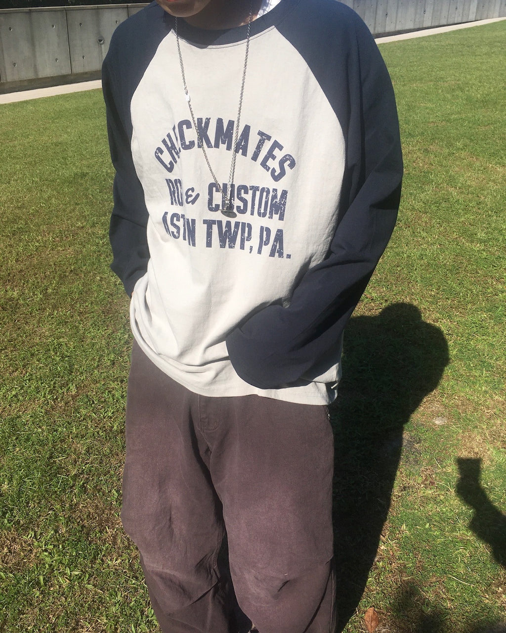 checkmates raglan tee (navy/grey) (men)