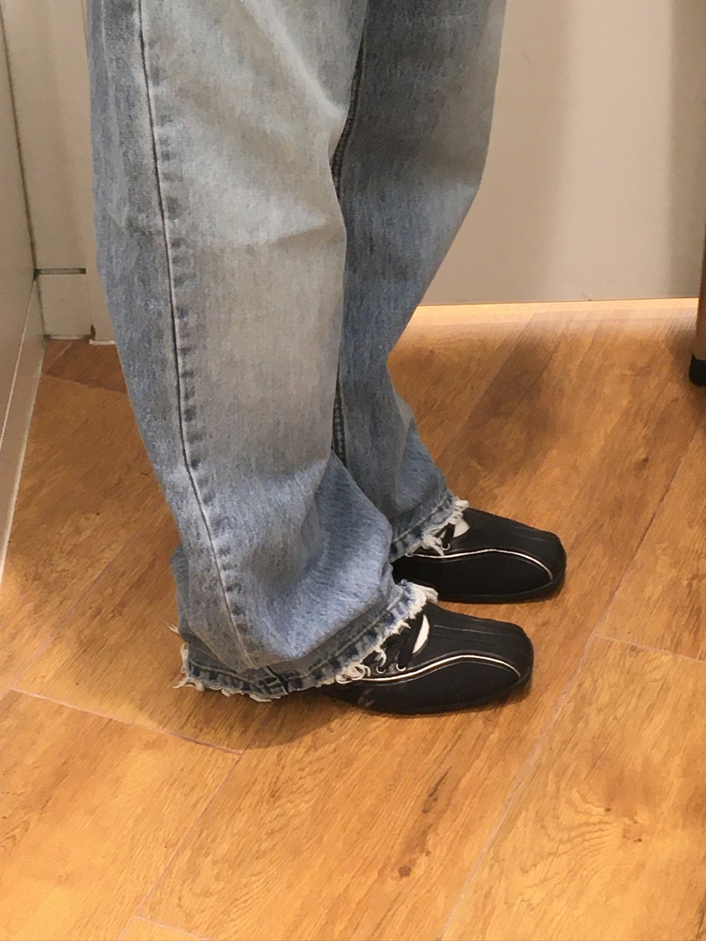 frayed hem flare jeans