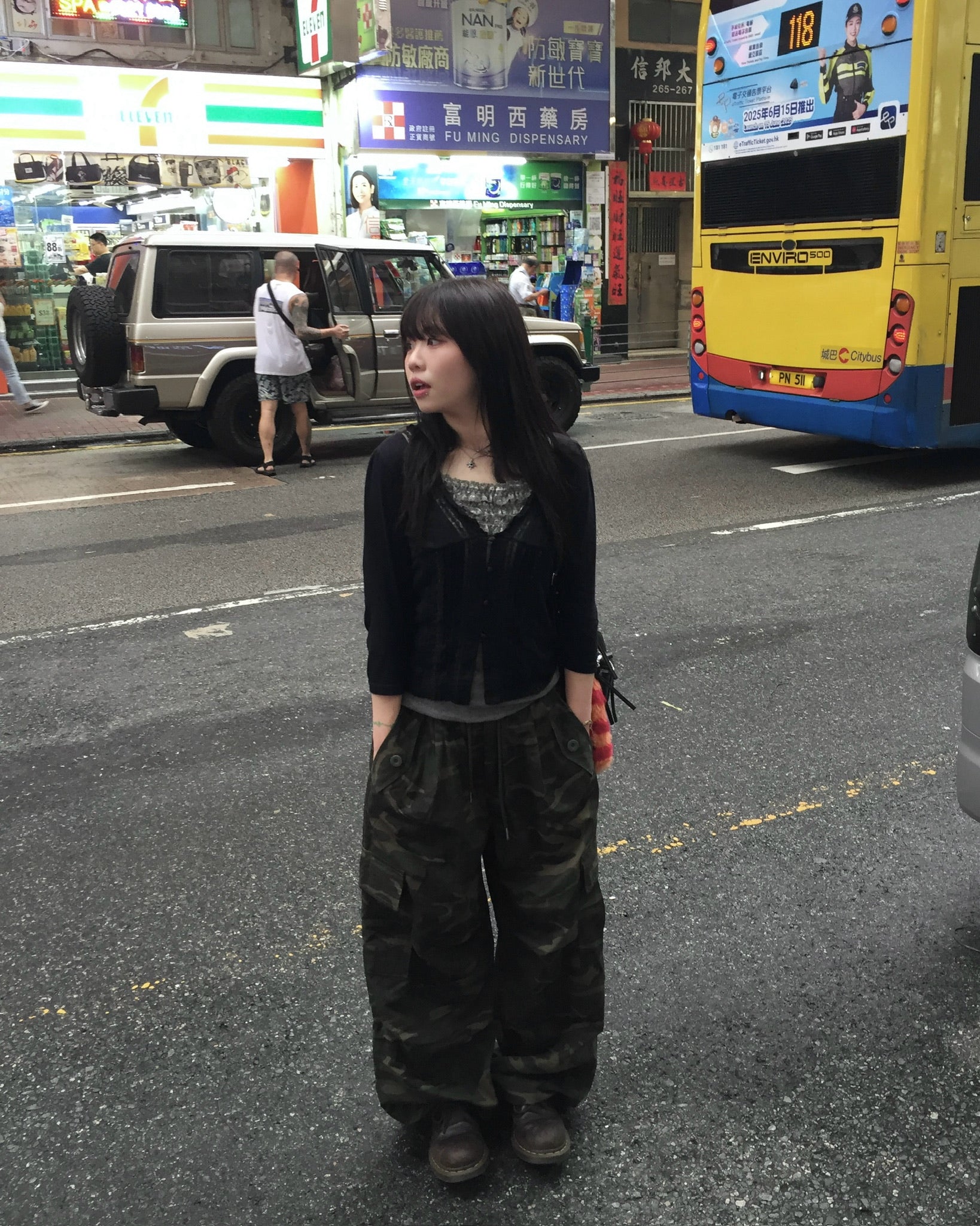 (in stock) military camo work pants (khaki)